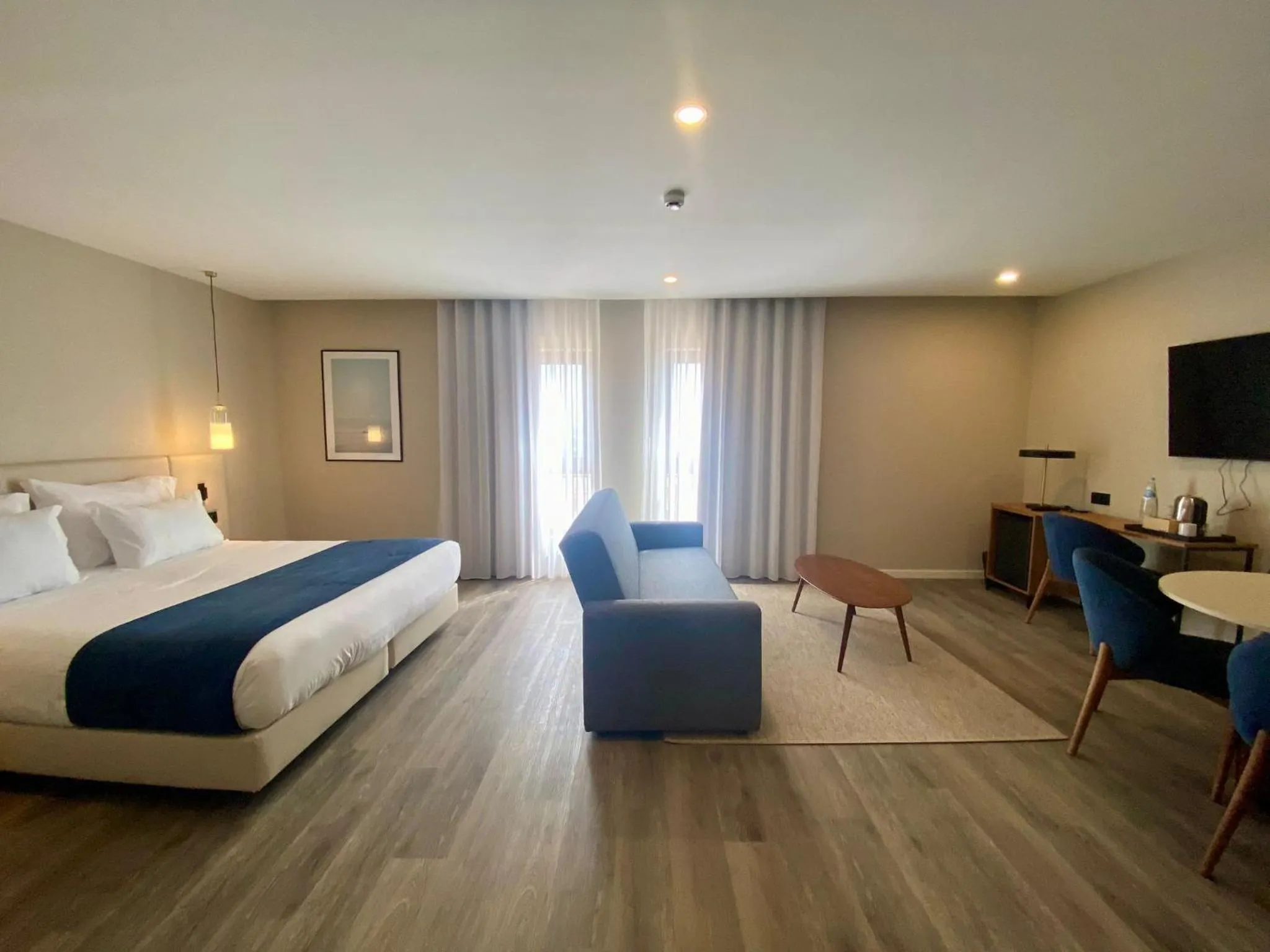 Communal lounge/ TV room, Bed in AP Sines - Costa Alentejana