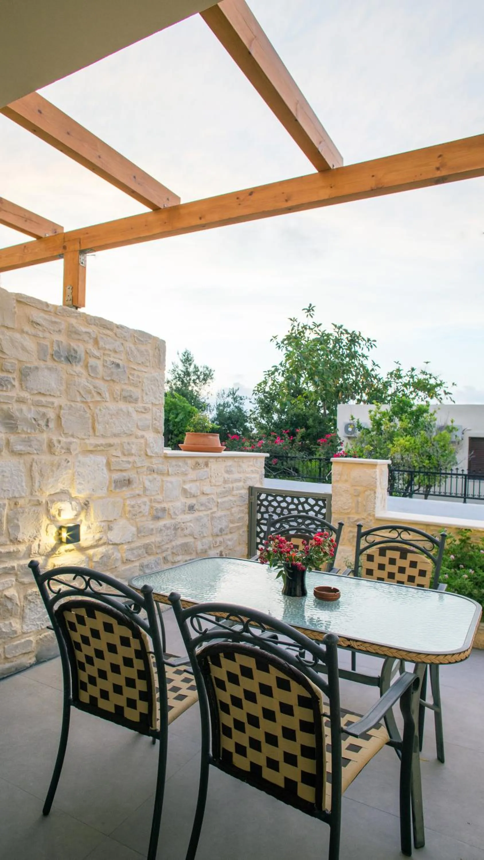 Patio in Kastro Apartments