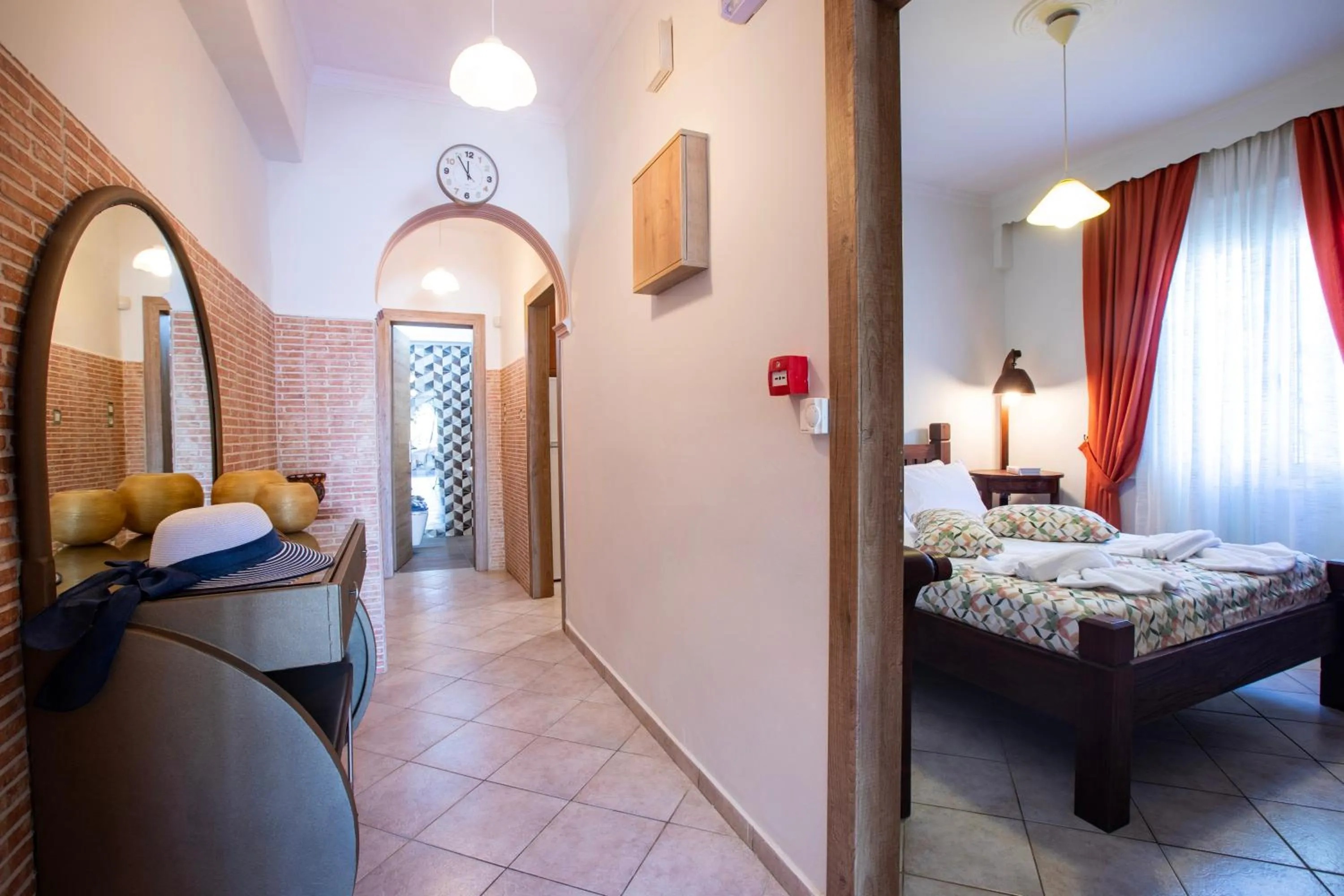 Photo of the whole room in Kastro Apartments