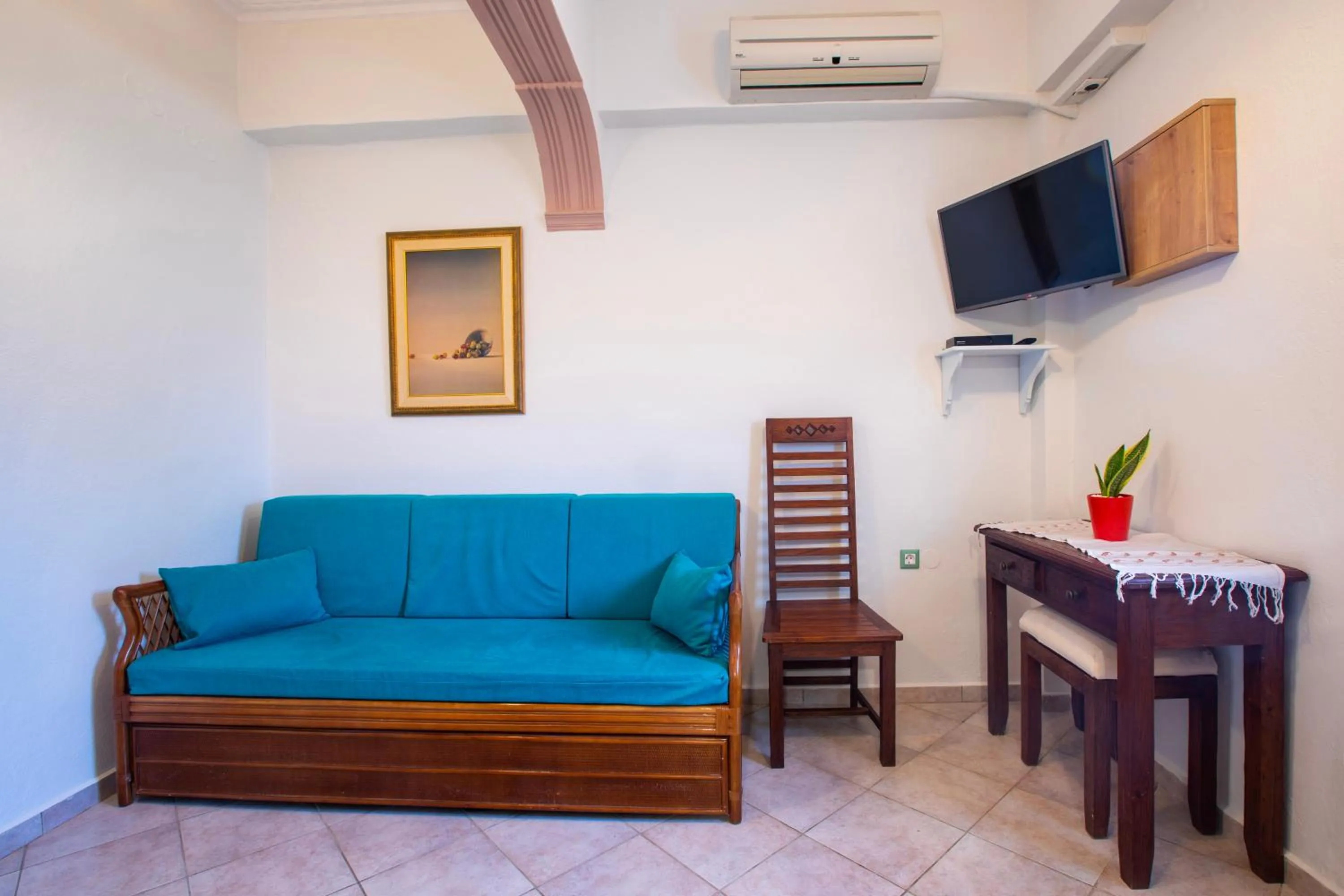 Seating area in Kastro Apartments