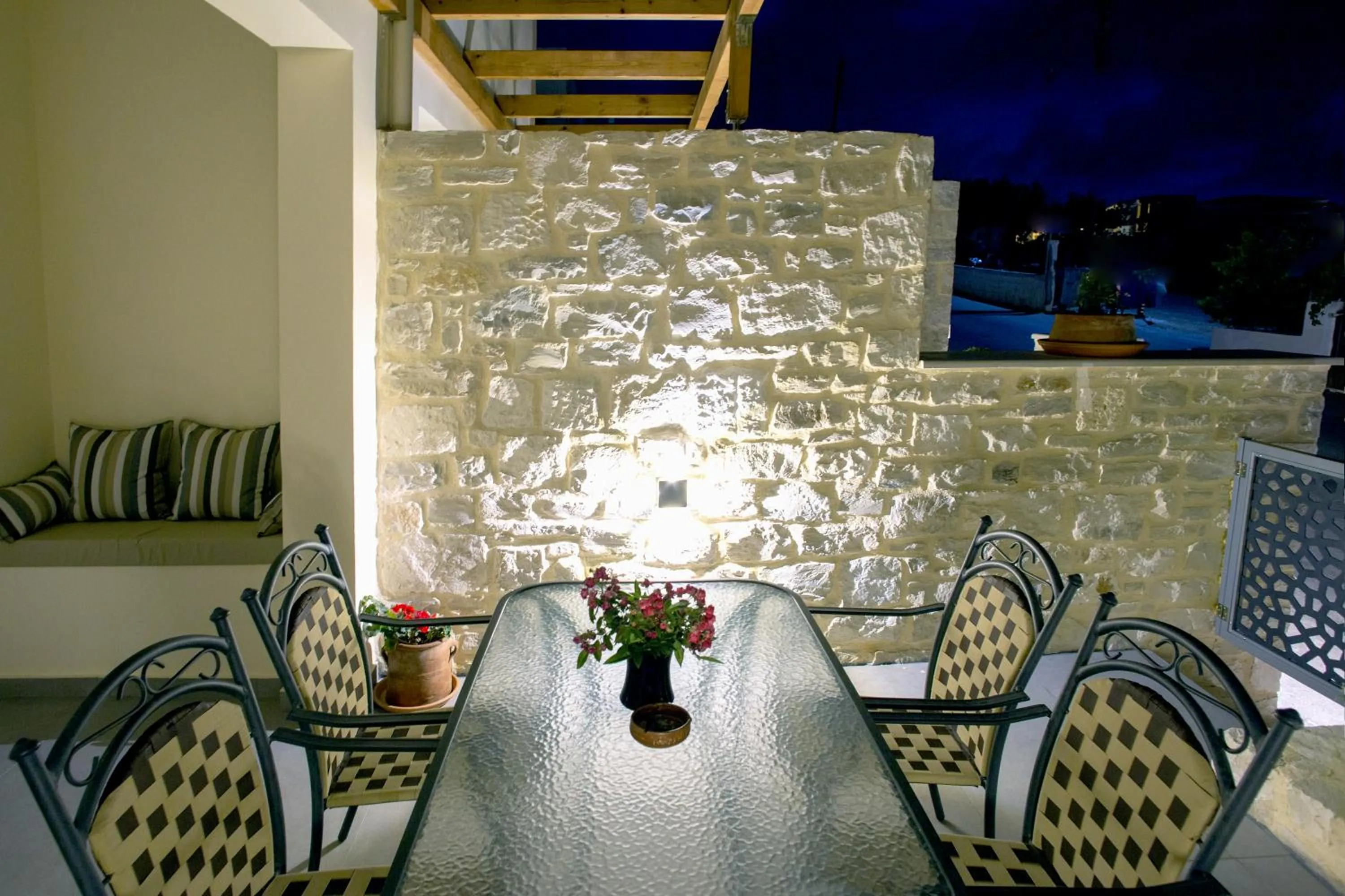 Patio in Kastro Apartments