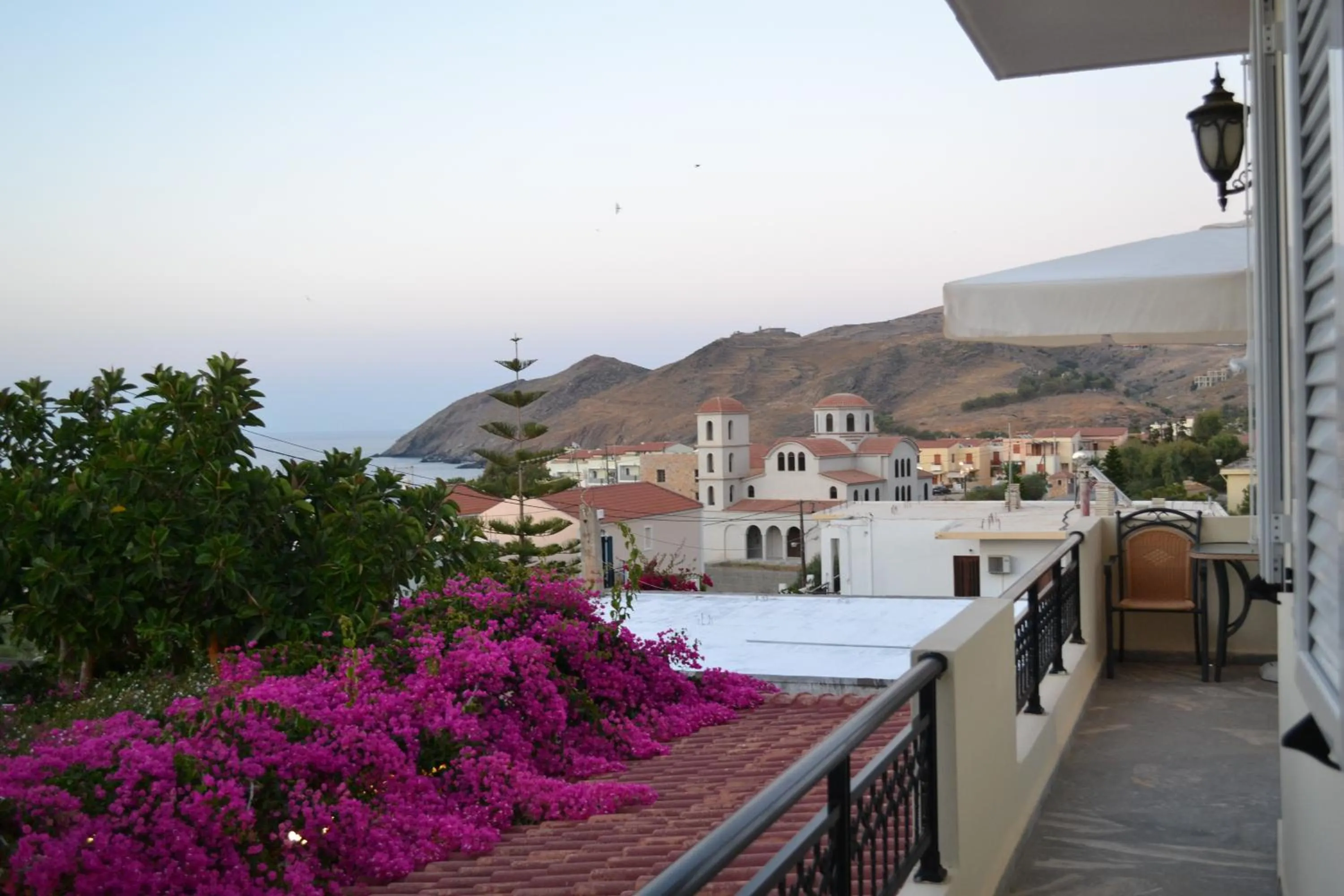 Spring in Kastro Apartments