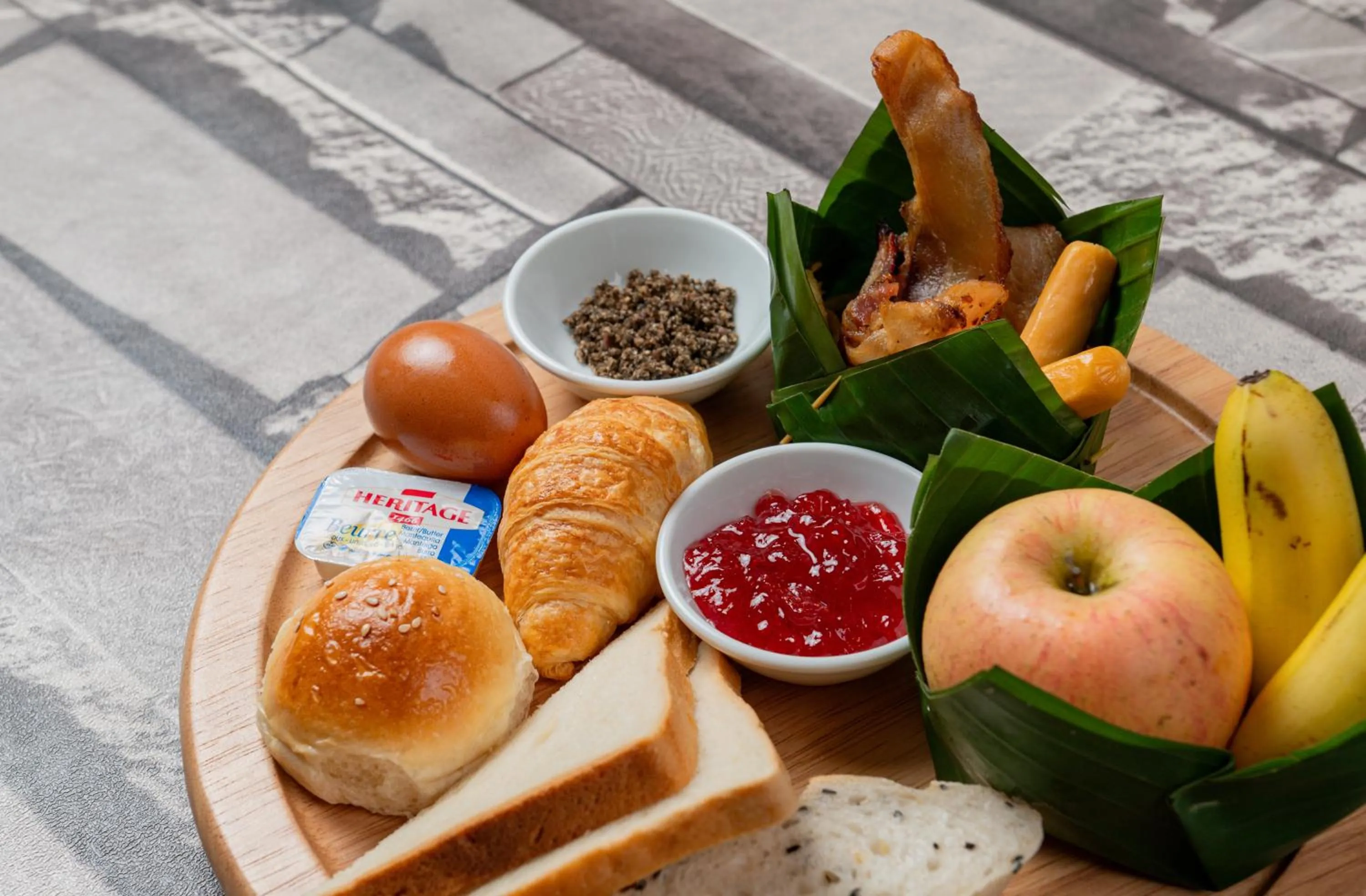 Restaurant/places to eat in Somadevi Angkor Premium