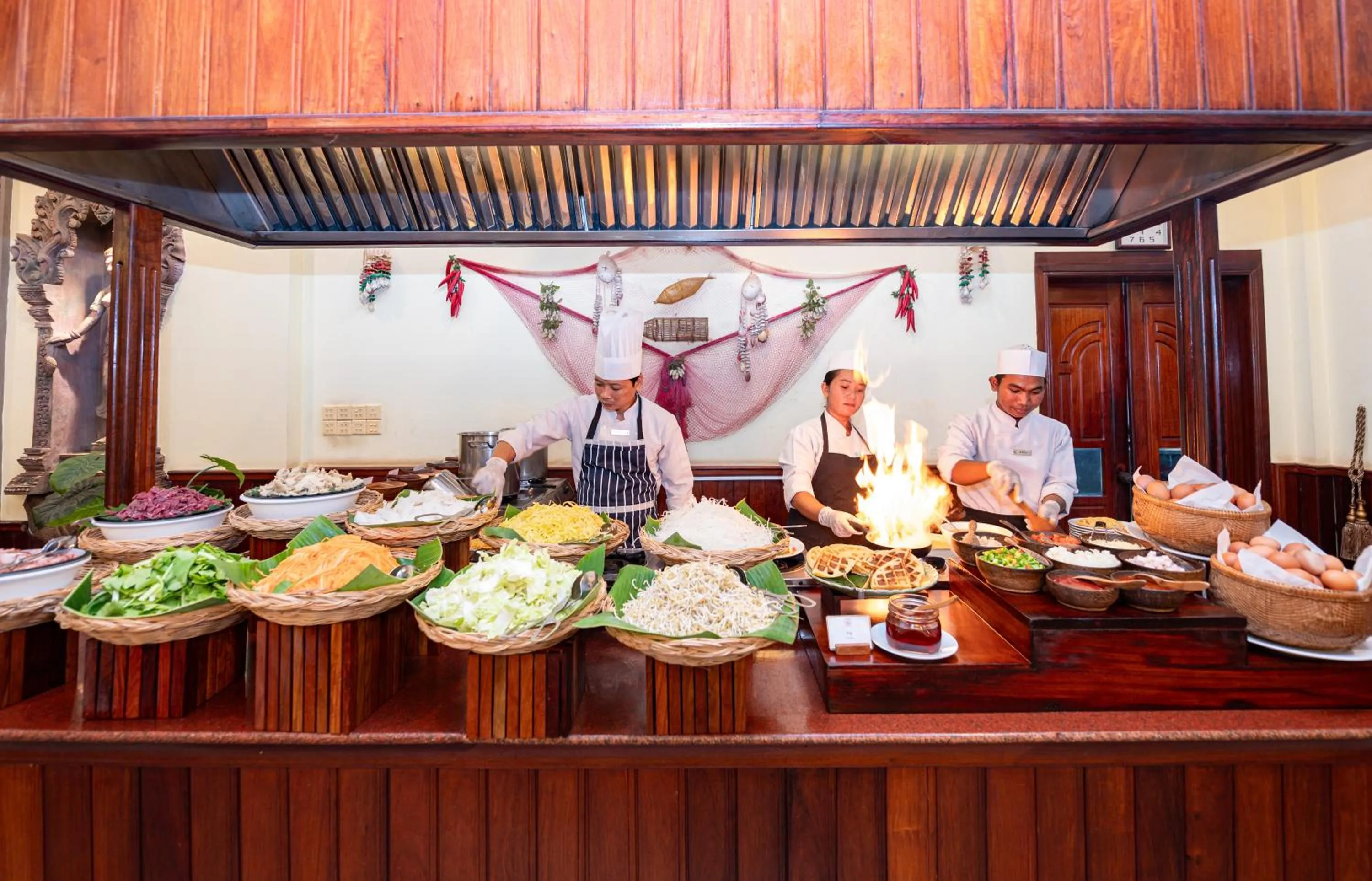 Restaurant/places to eat in Somadevi Angkor Premium