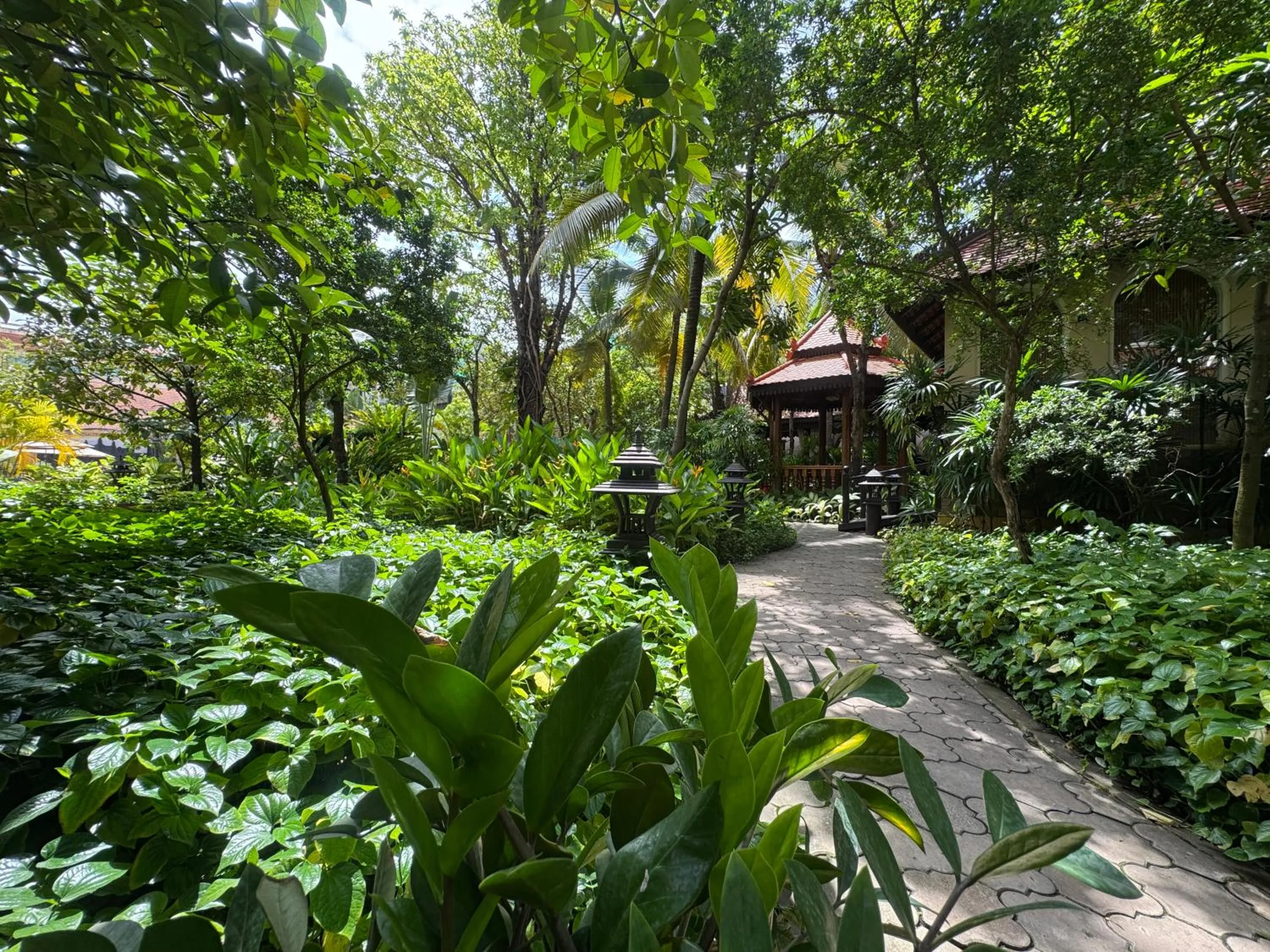 Garden in Somadevi Angkor Premium