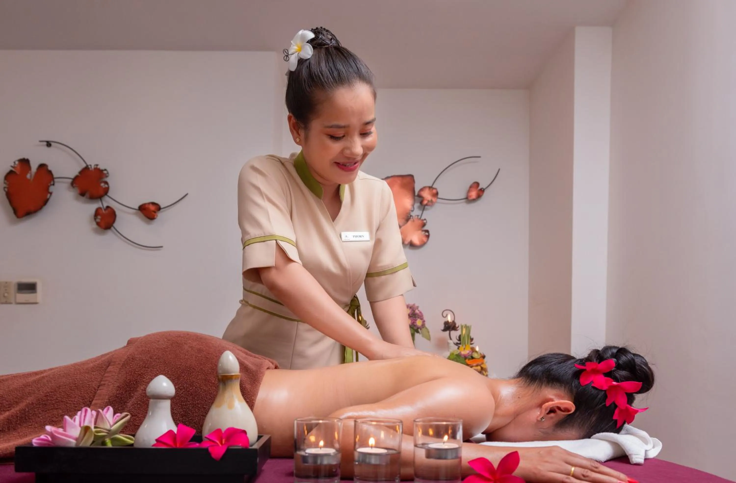 Massage in Somadevi Angkor Premium