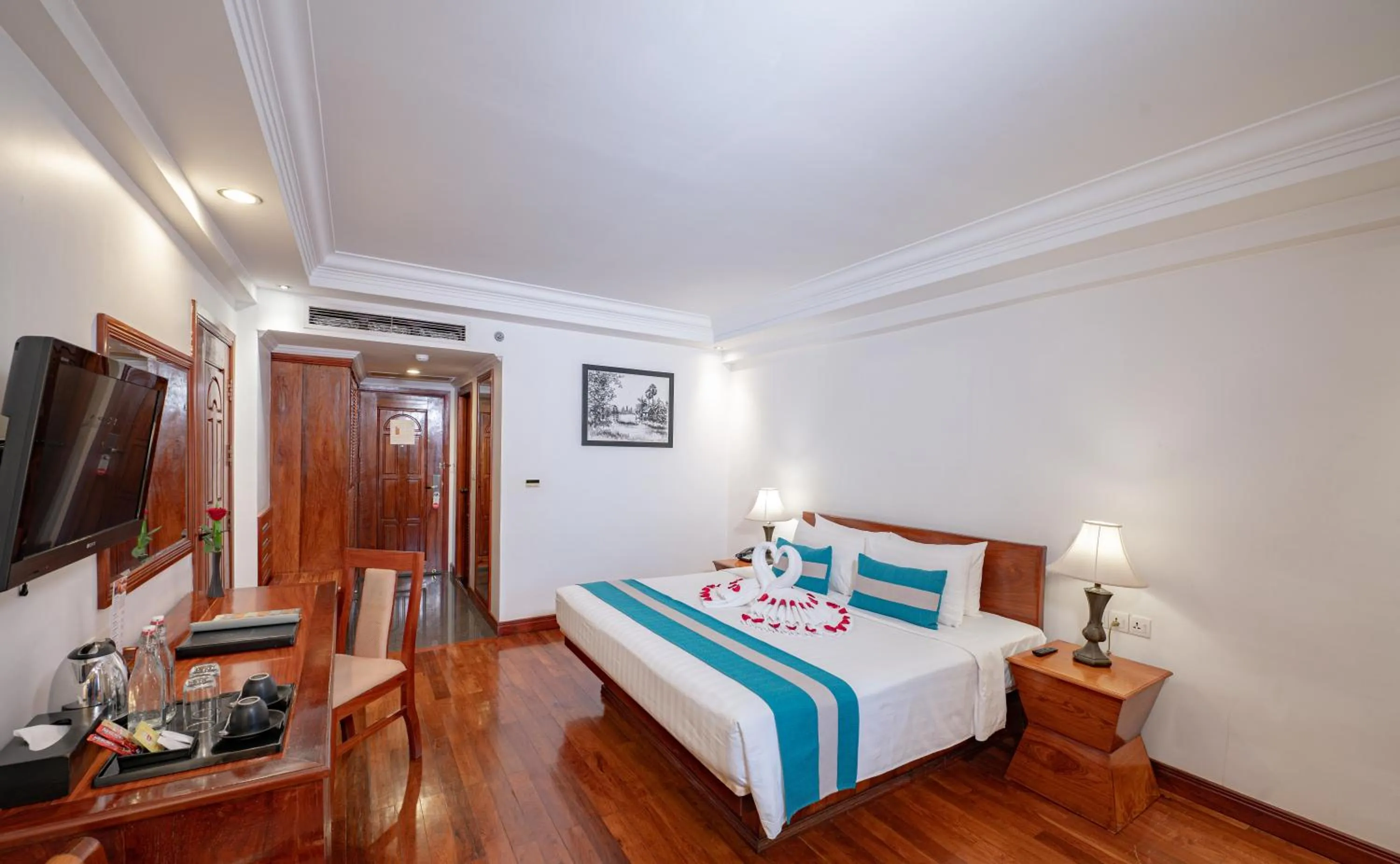 Bed in Somadevi Angkor Premium