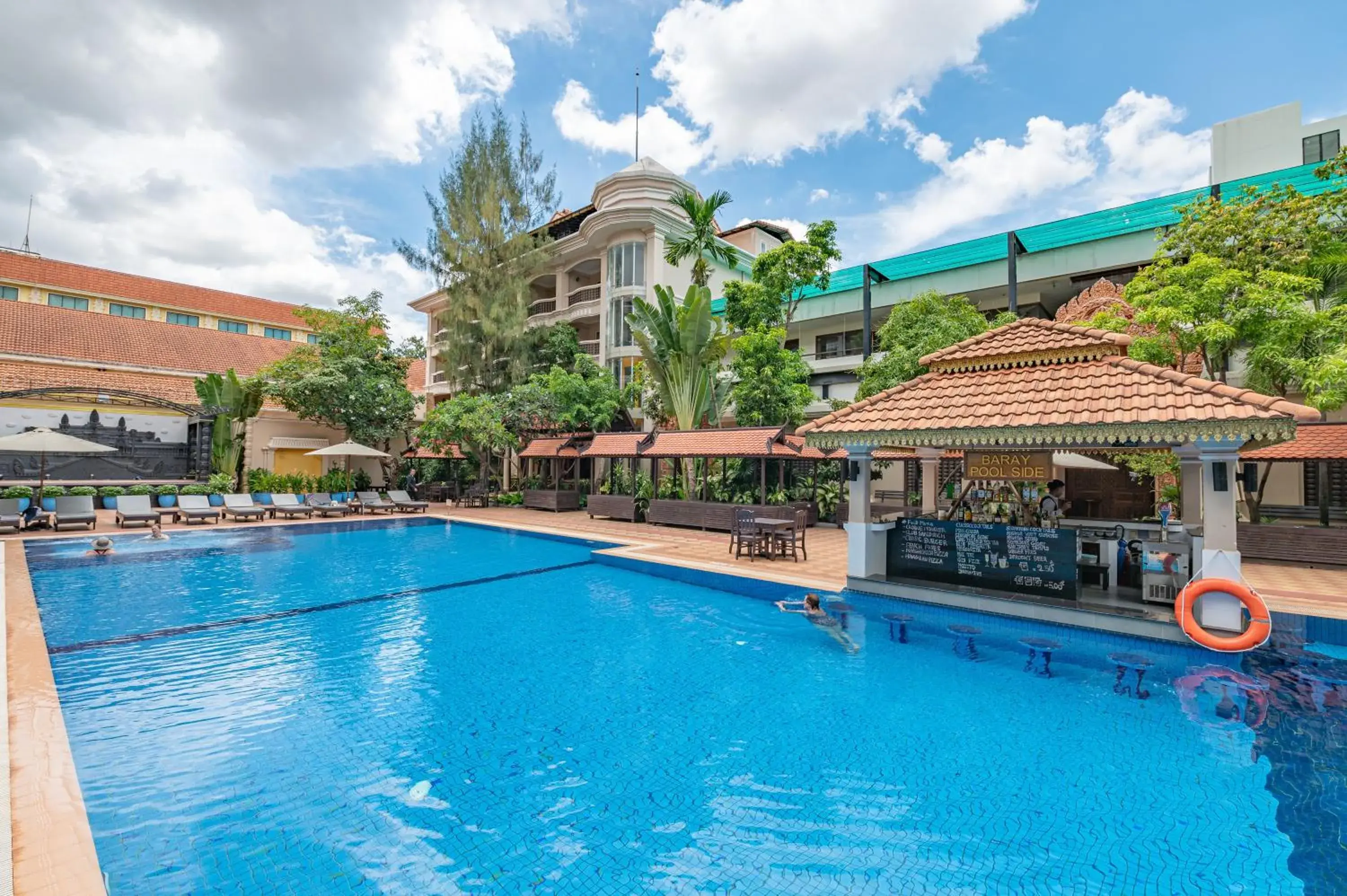 Swimming pool in Somadevi Angkor Premium Swimming pool in Somadevi Angkor Premium