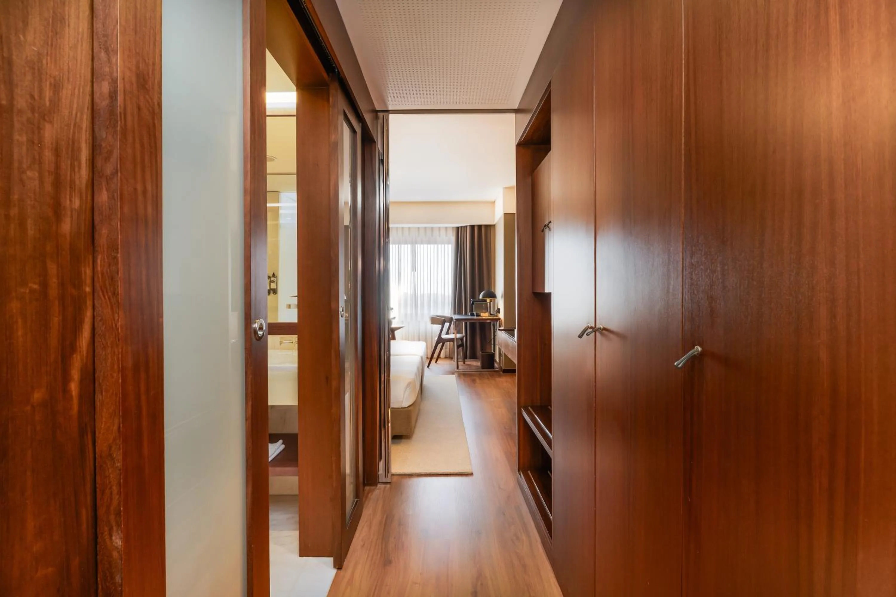 Bedroom in Porto Palácio Hotel by The Editory