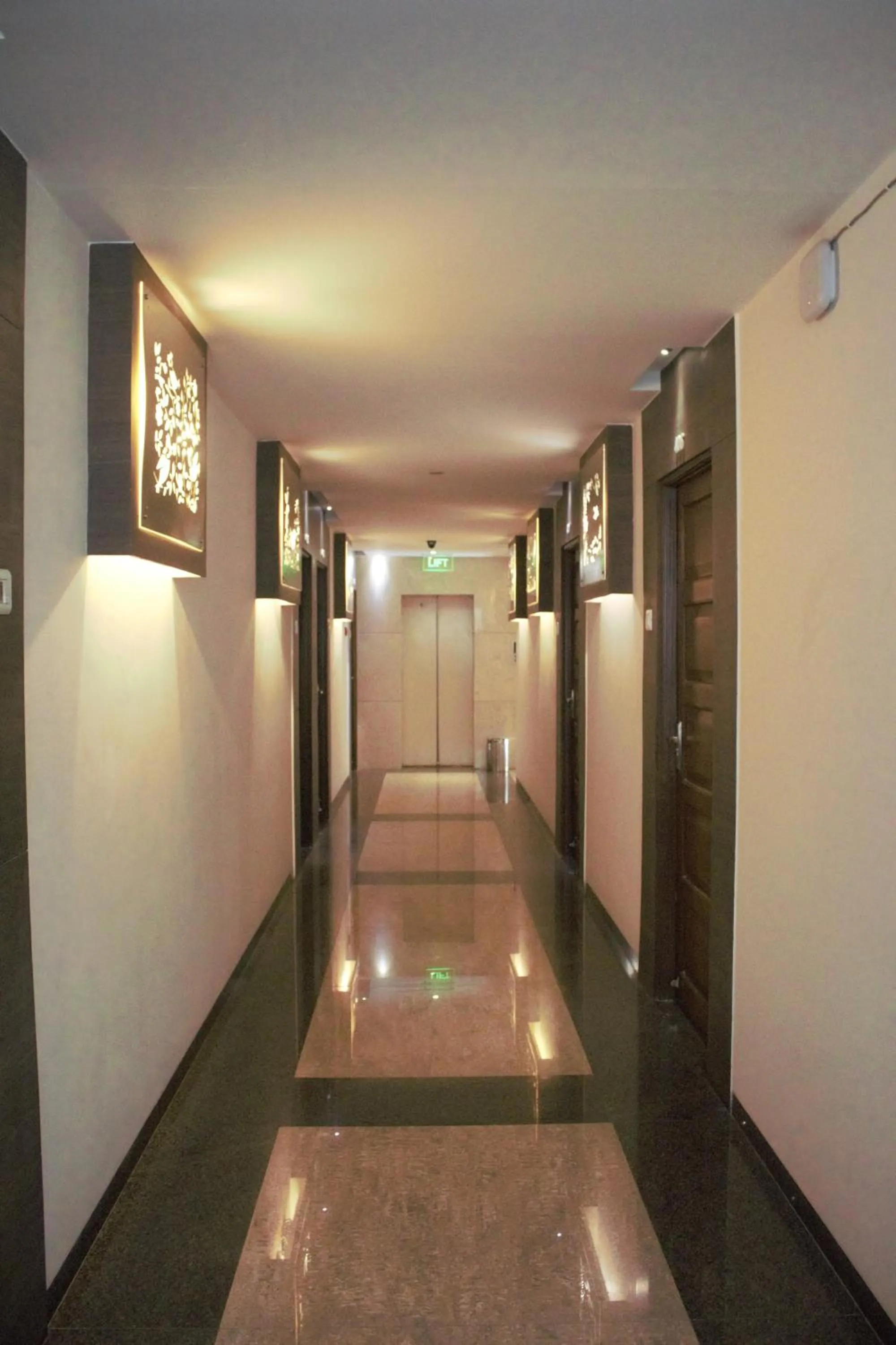 Property building in Hotel Park Plaza