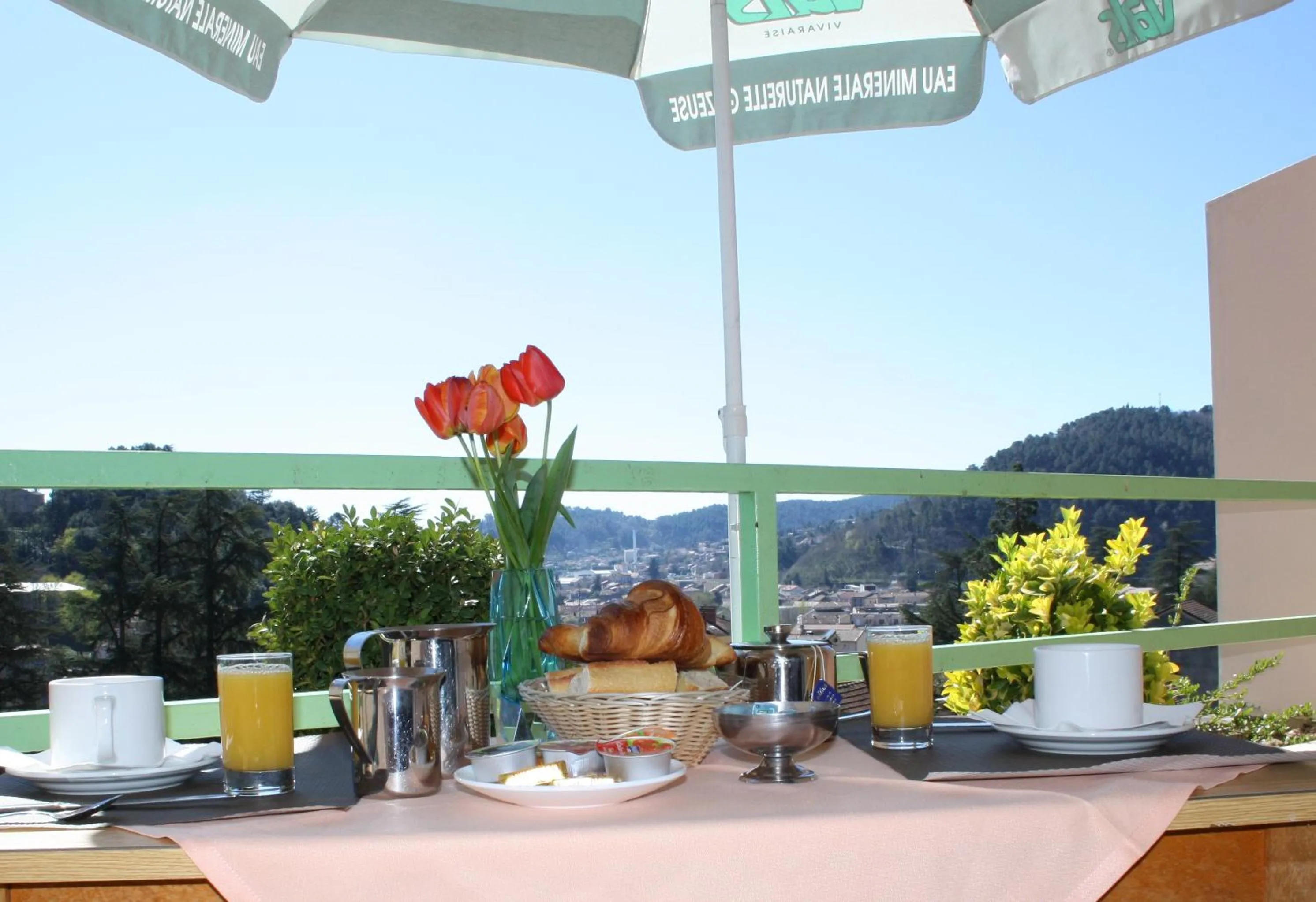 Breakfast in Hotel Saint Jacques