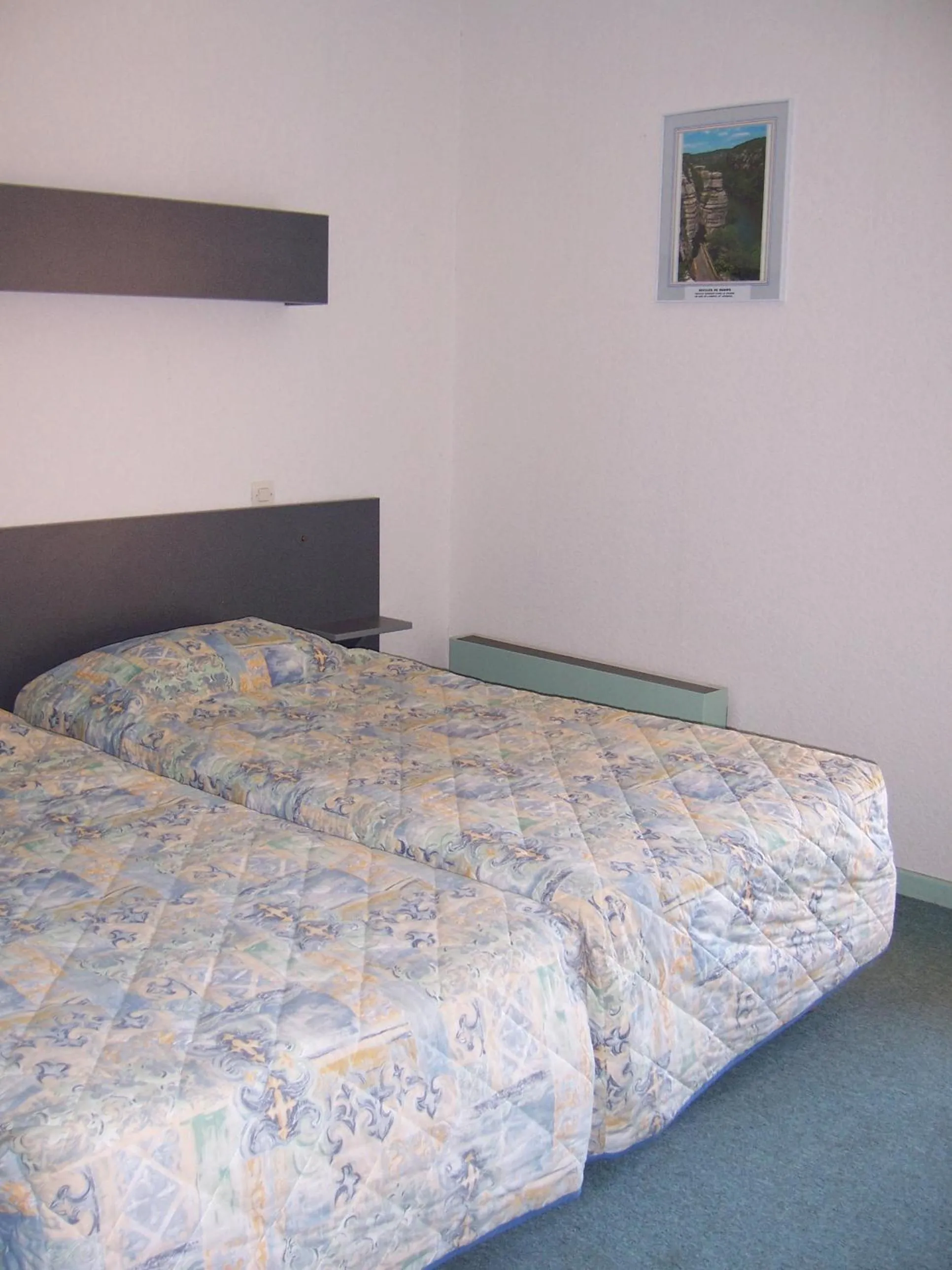 Bedroom in Hotel Saint Jacques