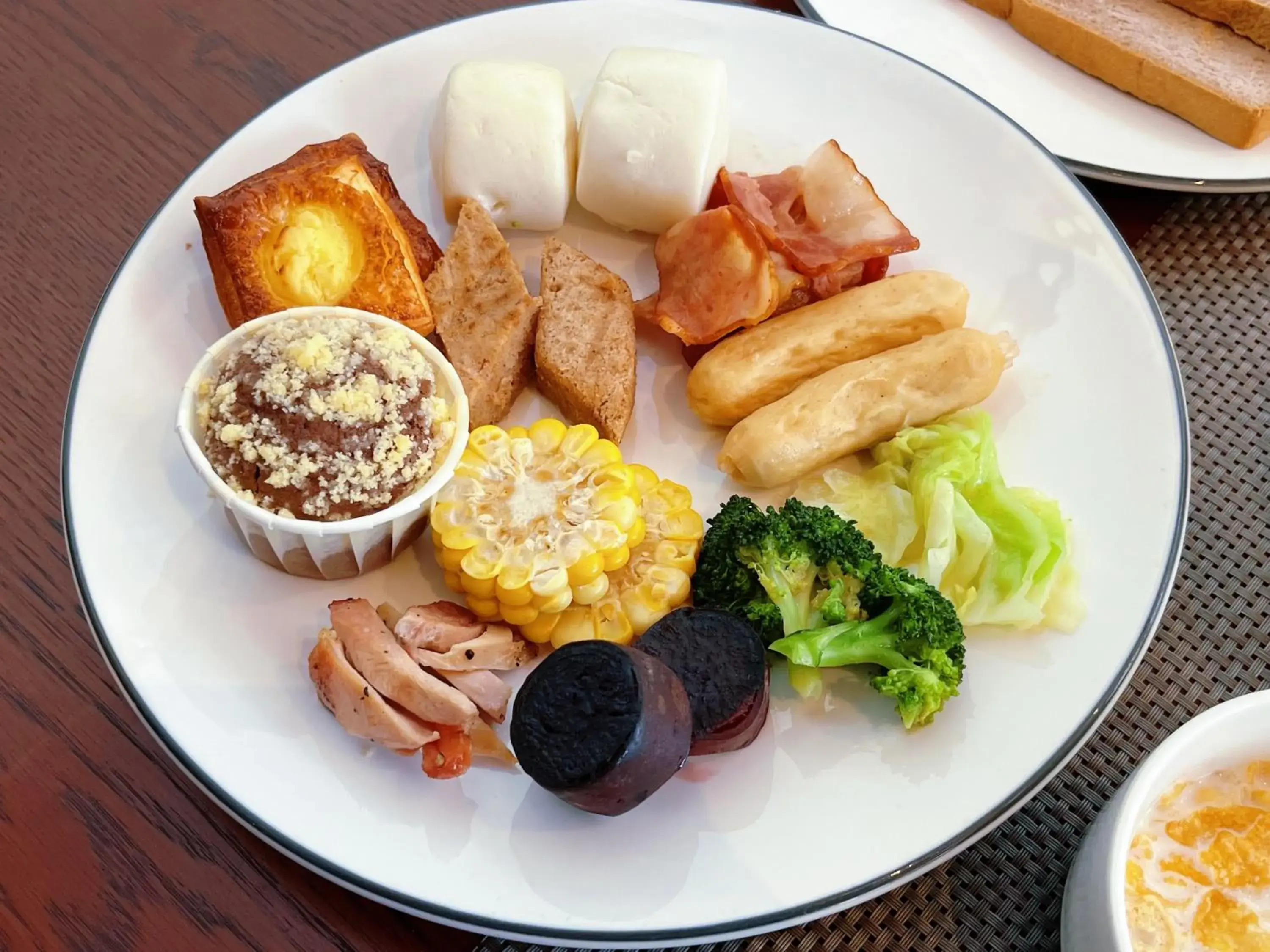 Food in Hilton Garden Inn Shangri-La Food in Hilton Garden Inn Shangri-La