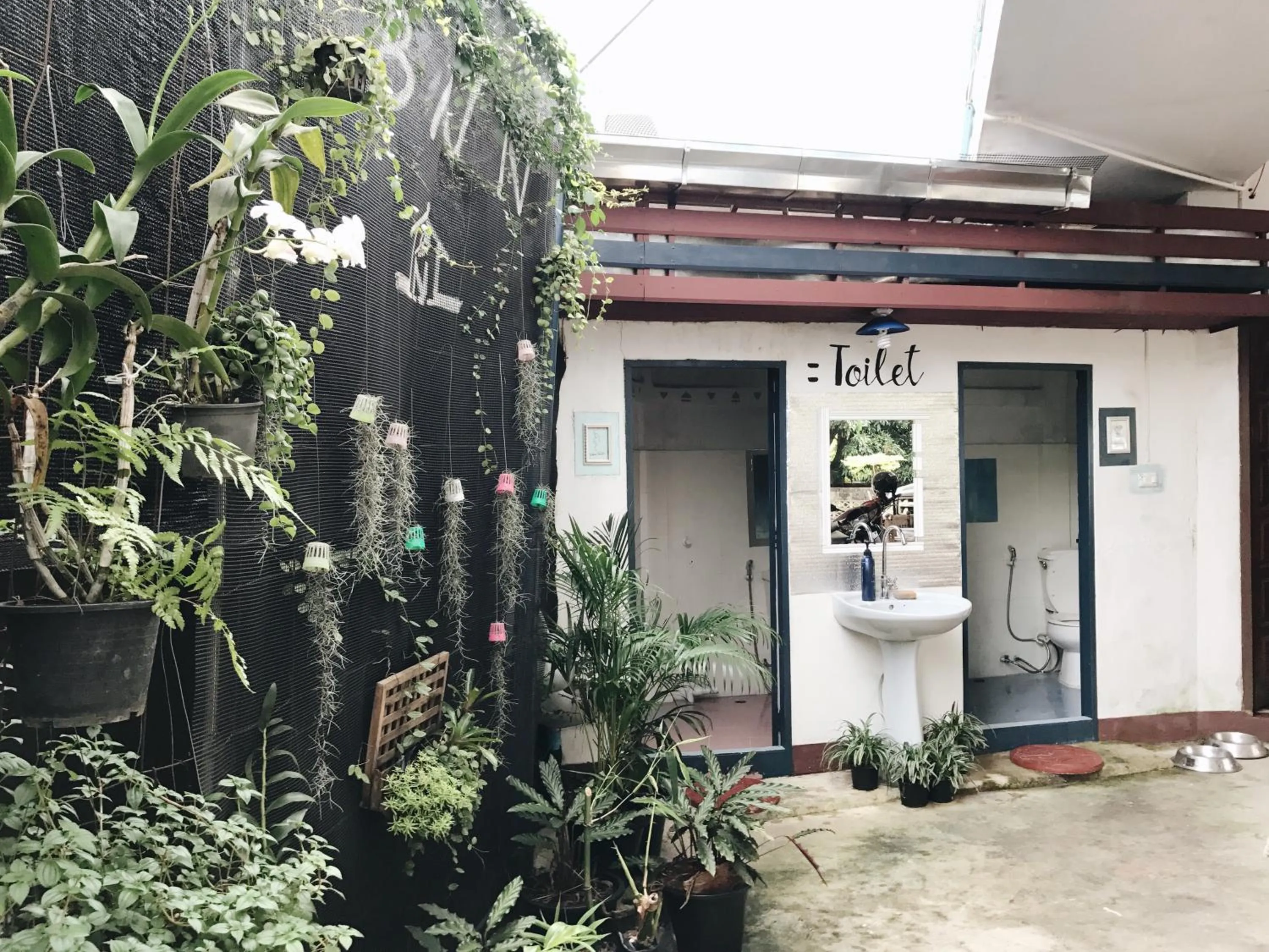 Public Bath in Baan Nuk Anong