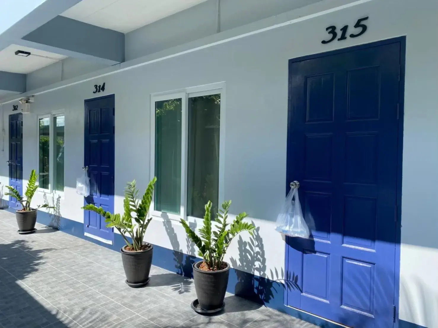 Property building in Baan Nuk Anong Property building in Baan Nuk Anong