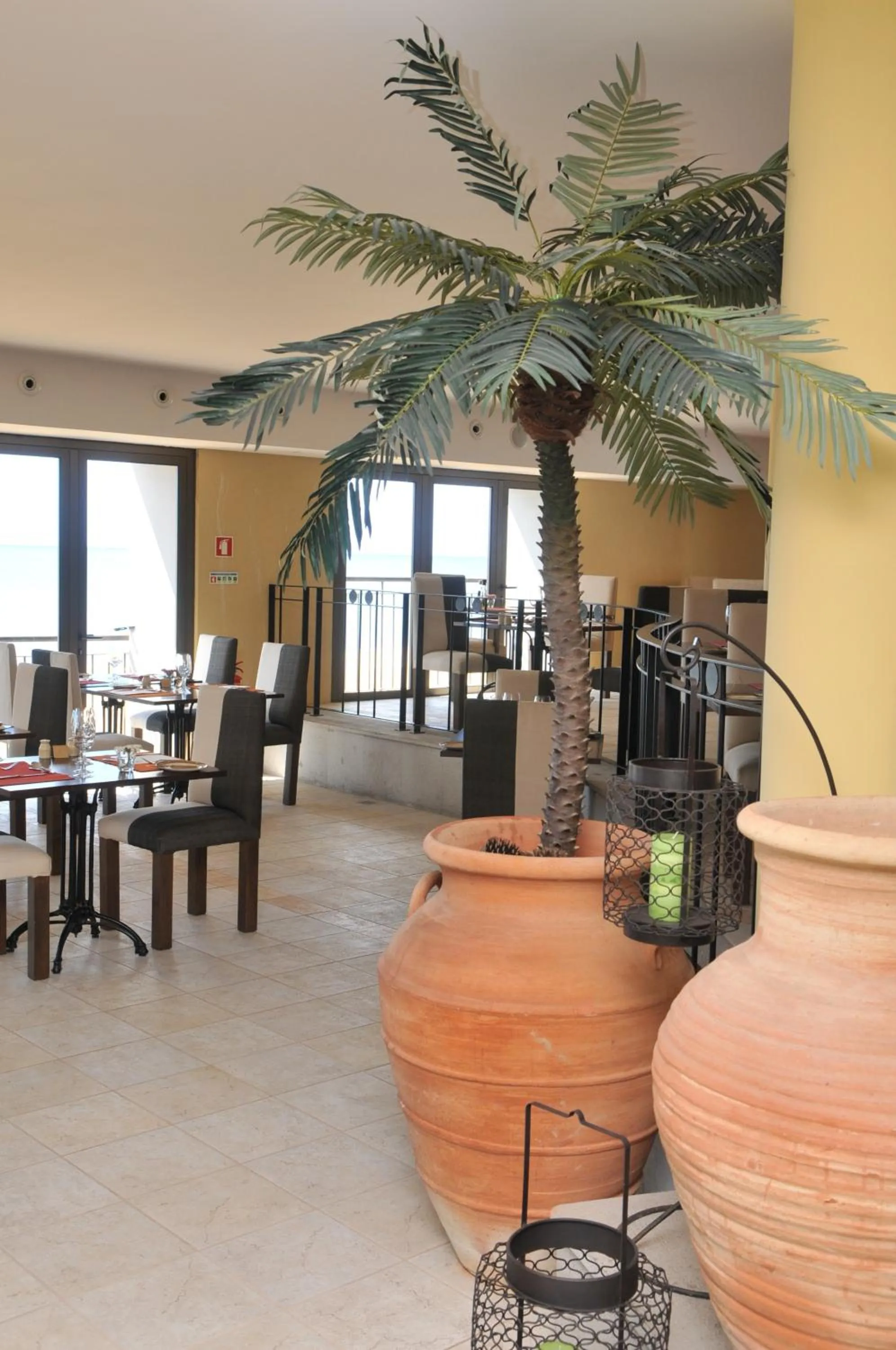 Lounge or bar in Hotel Torre Praia
