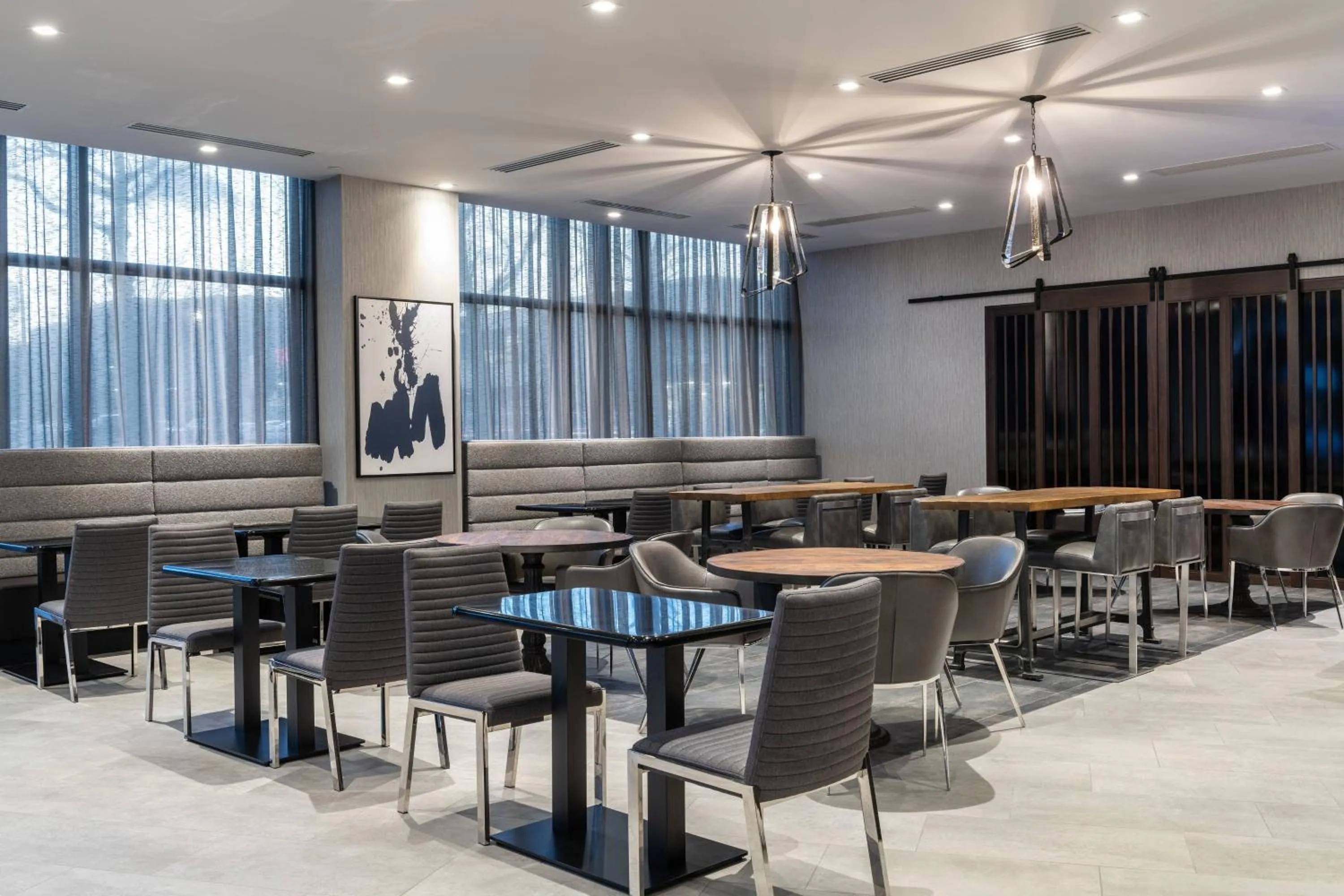 Restaurant/places to eat in Residence Inn Boston Downtown/South End