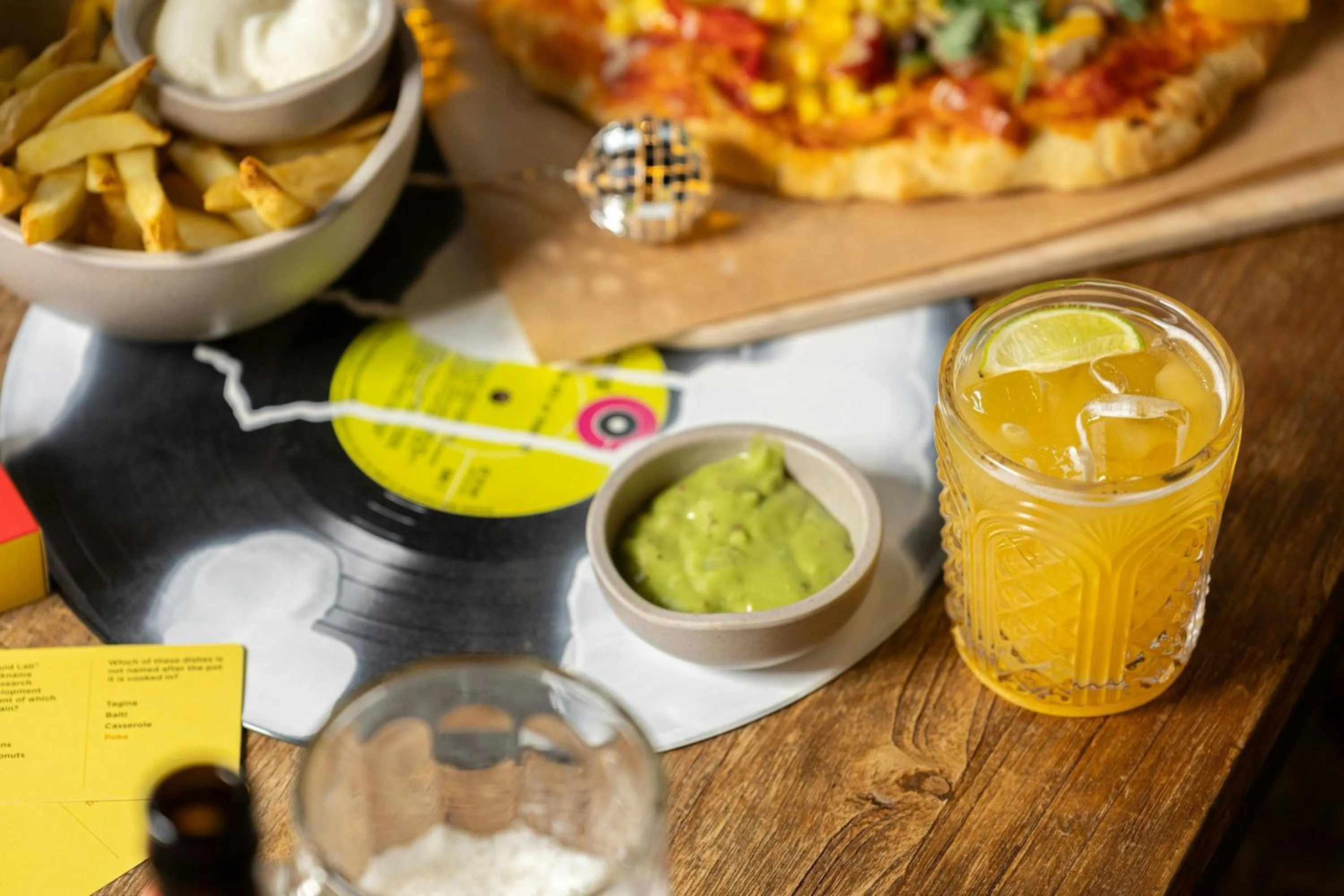 Lounge or bar in Moxy Glasgow Merchant City