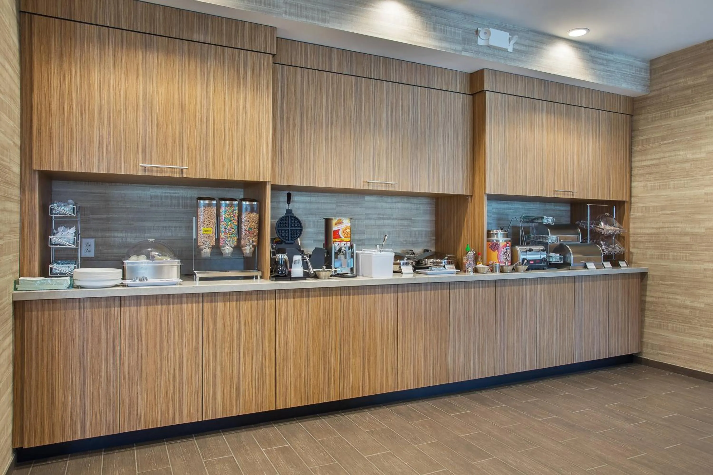 Breakfast in TownePlace Suites by Marriott Knoxville Oak Ridge