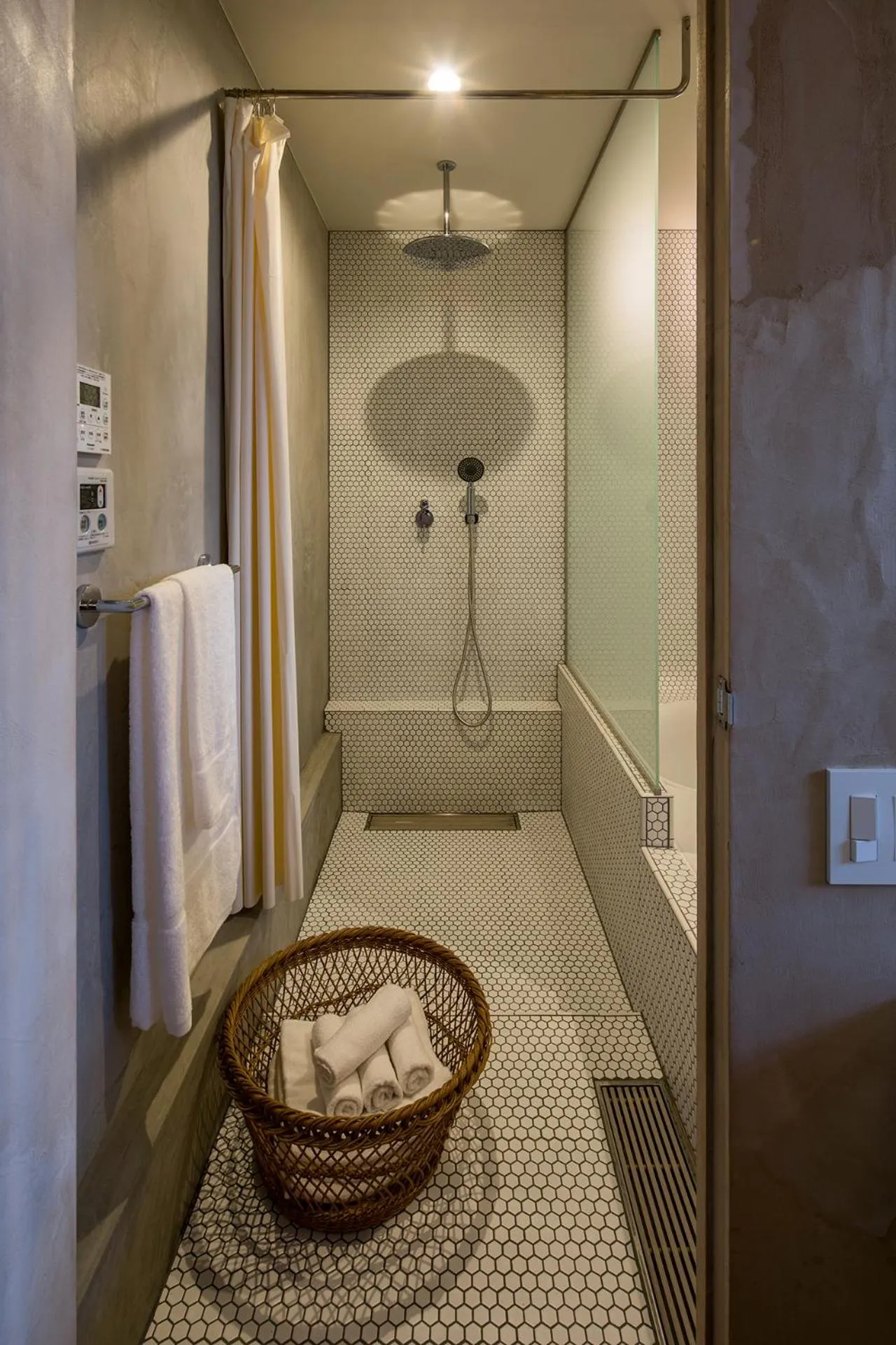 Shower in The Bath & Bed Hayama