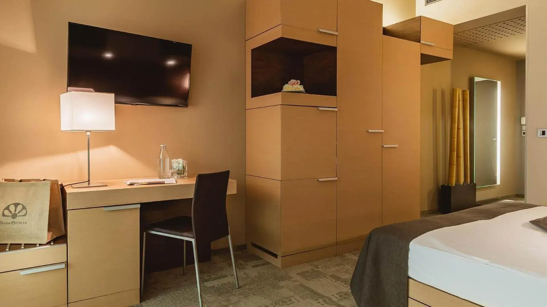 Bed in Terme Olimia - Hotel Sotelia Bed in Terme Olimia - Hotel Sotelia