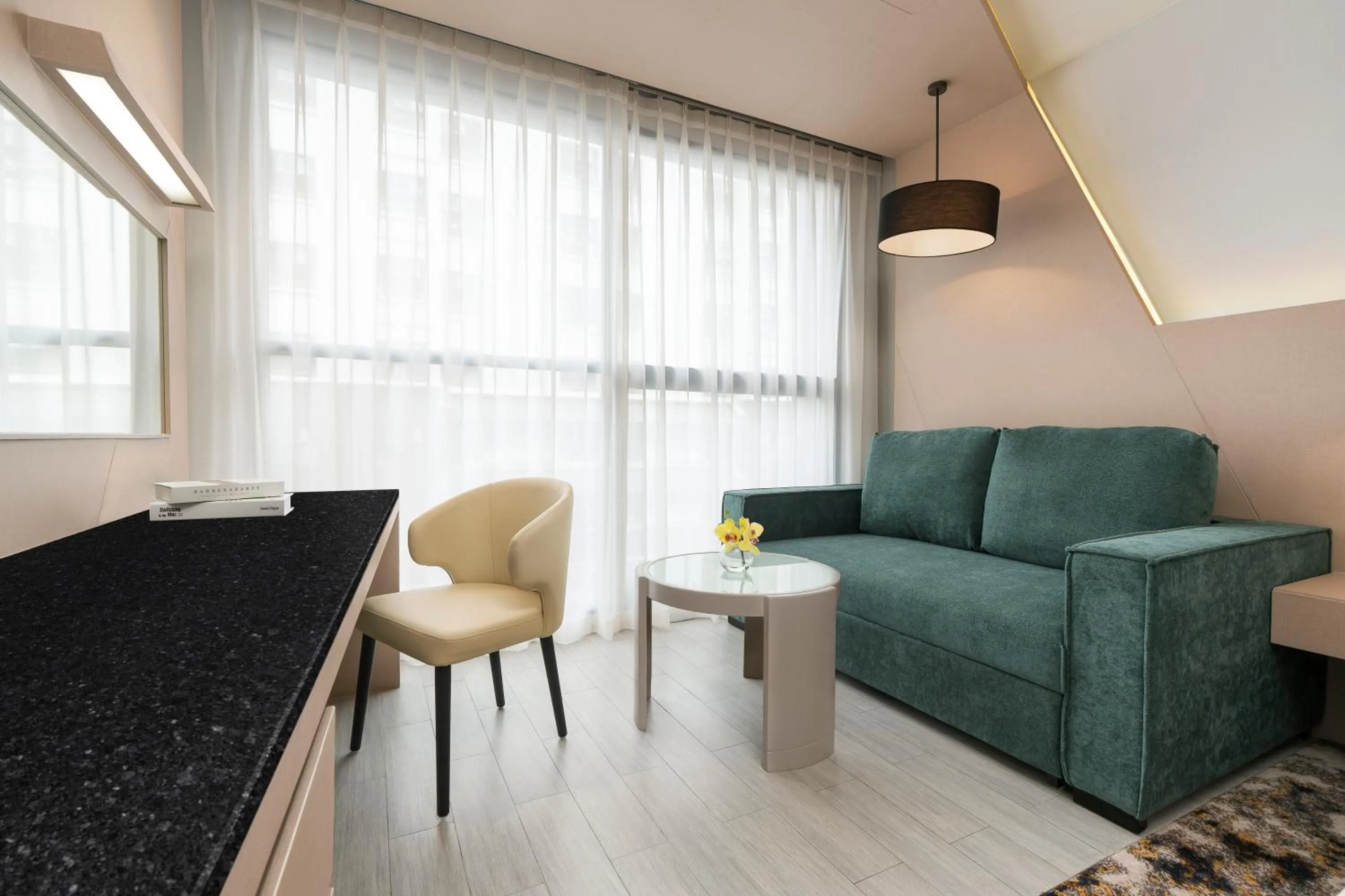 Seating area in Hyatt Place Bangkok Sukhumvit 1