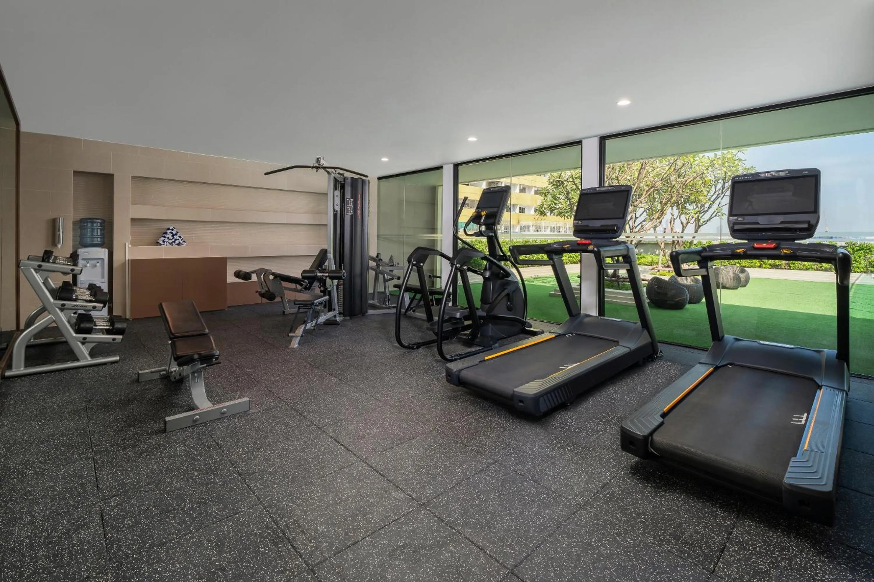 Fitness centre/facilities in Hyatt Place Bangkok Sukhumvit 1