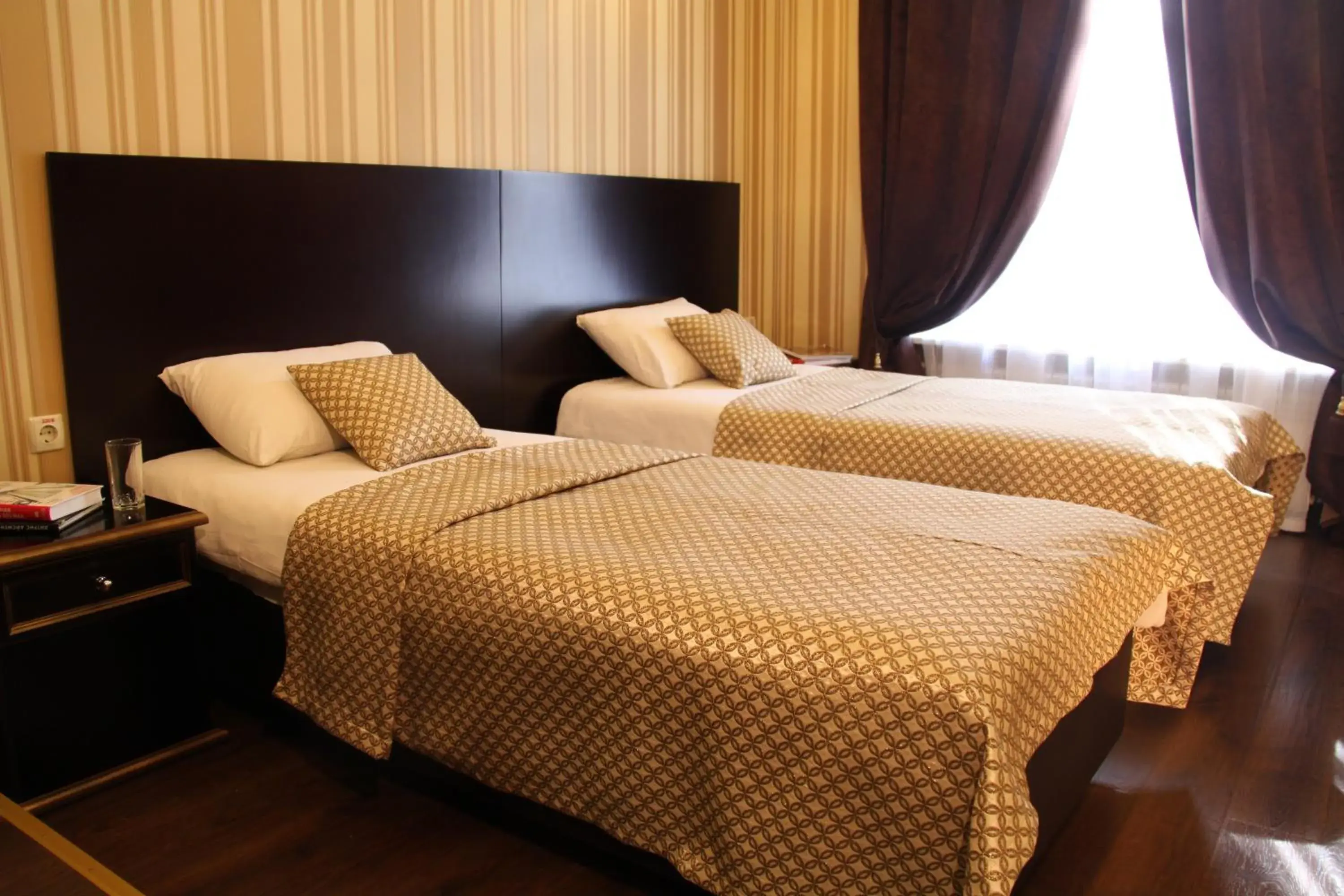 Standard Twin Room in Hotel Business Apartments Standard Twin Room in Hotel Business Apartments