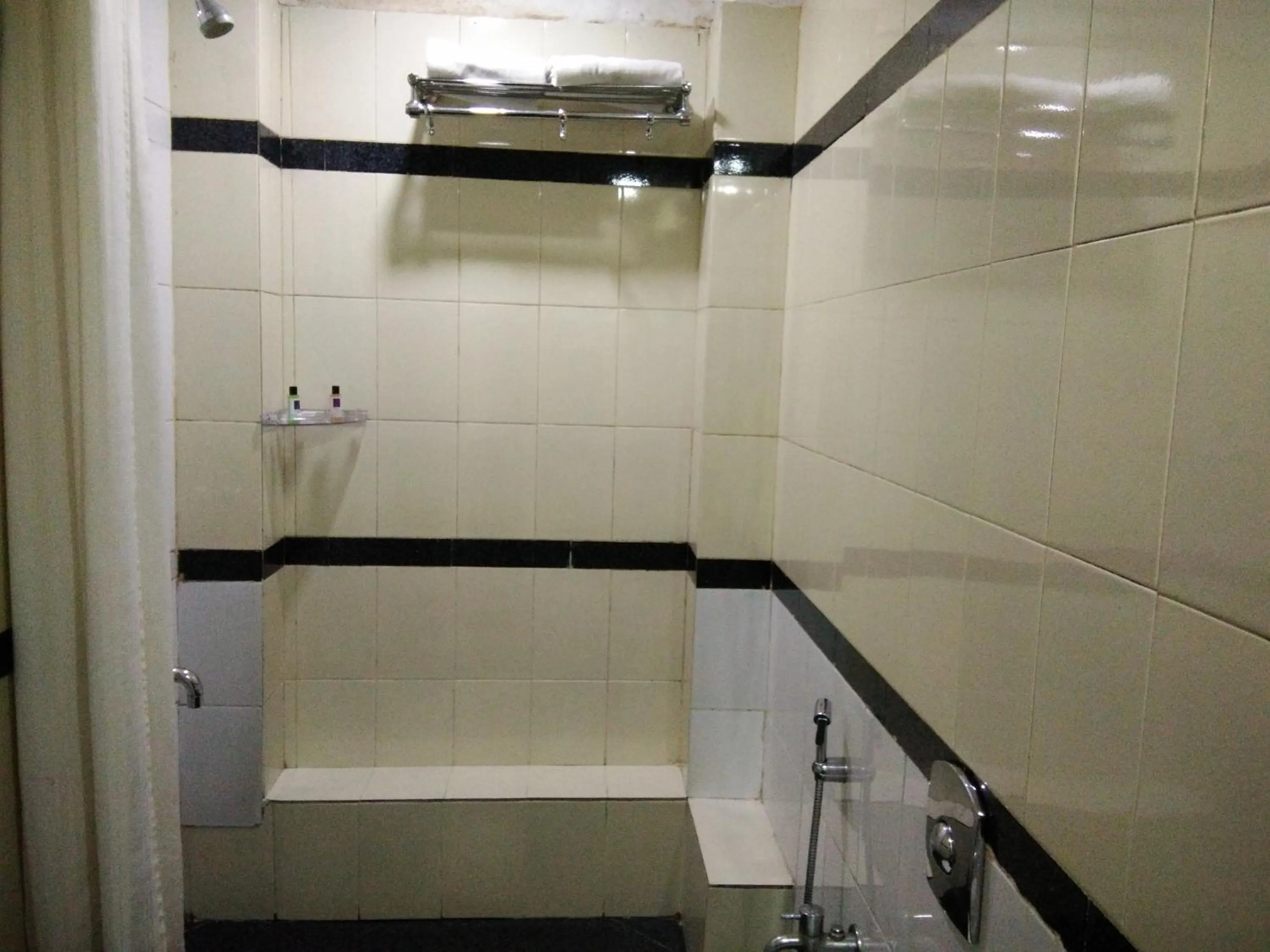 Bathroom in Hotel Empires