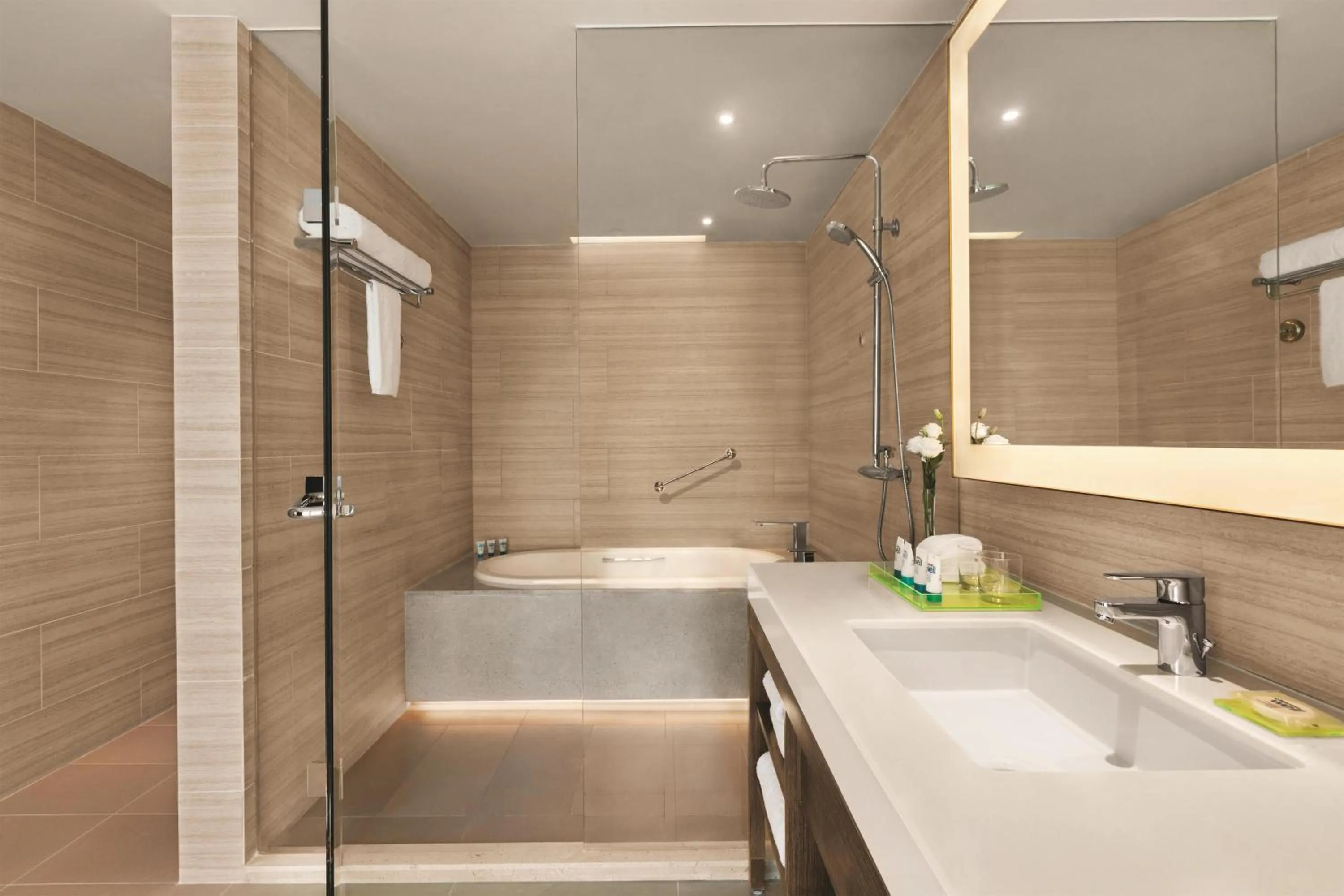 Photo of the whole room in Hyatt House Chengdu Pebble Walk