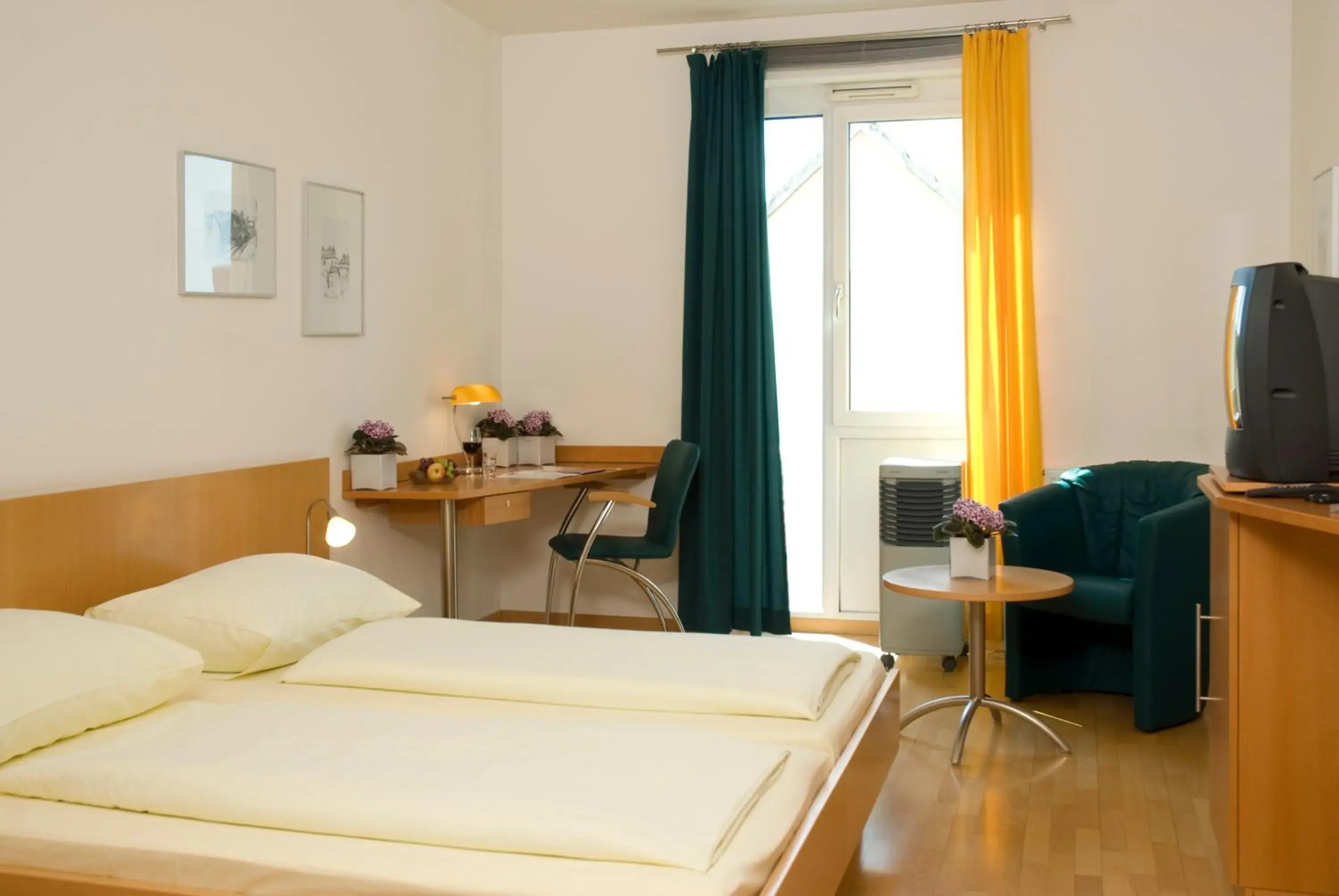 Single Room in Hotel GIP Single Room in Hotel GIP