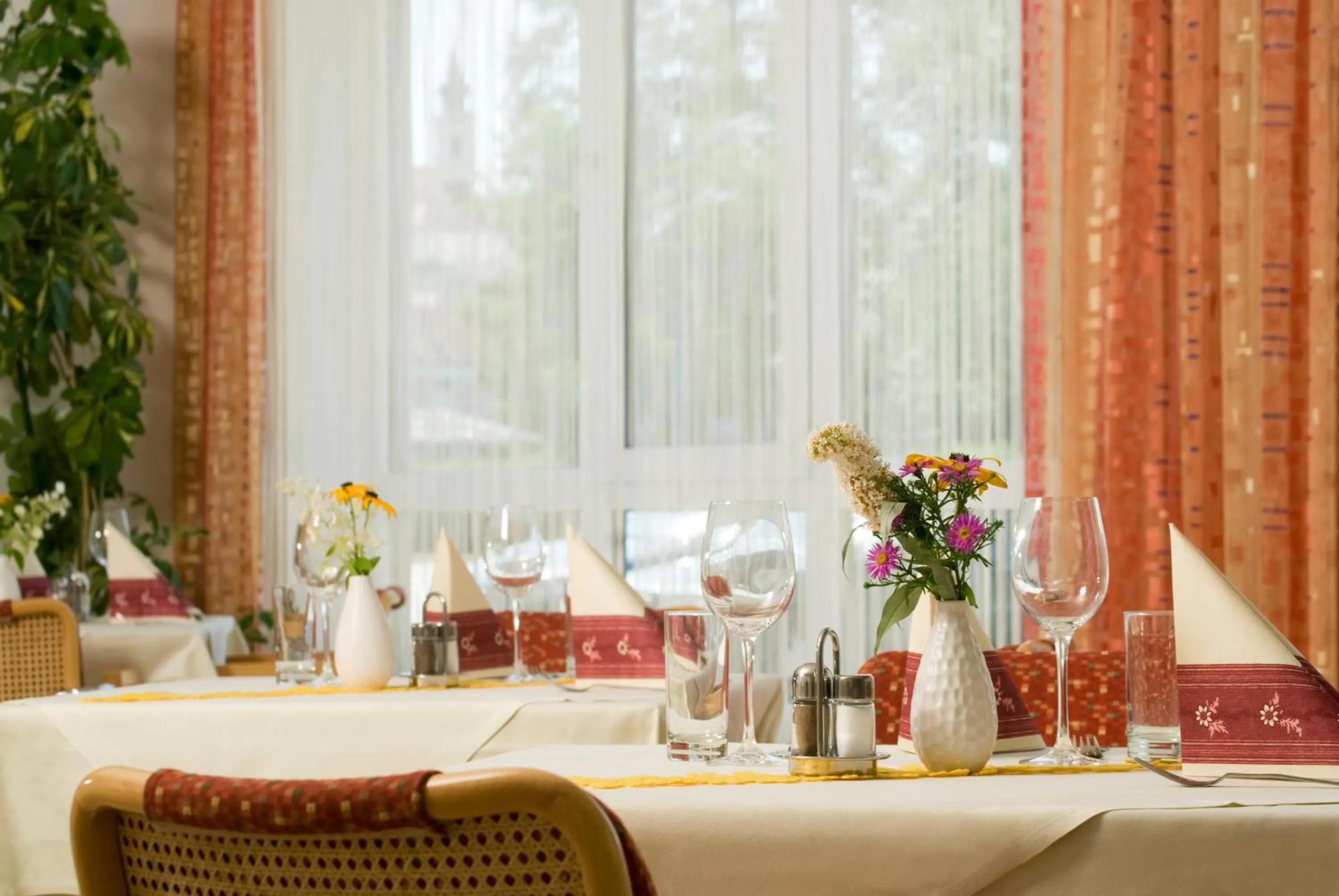 Restaurant/places to eat in Hotel GIP