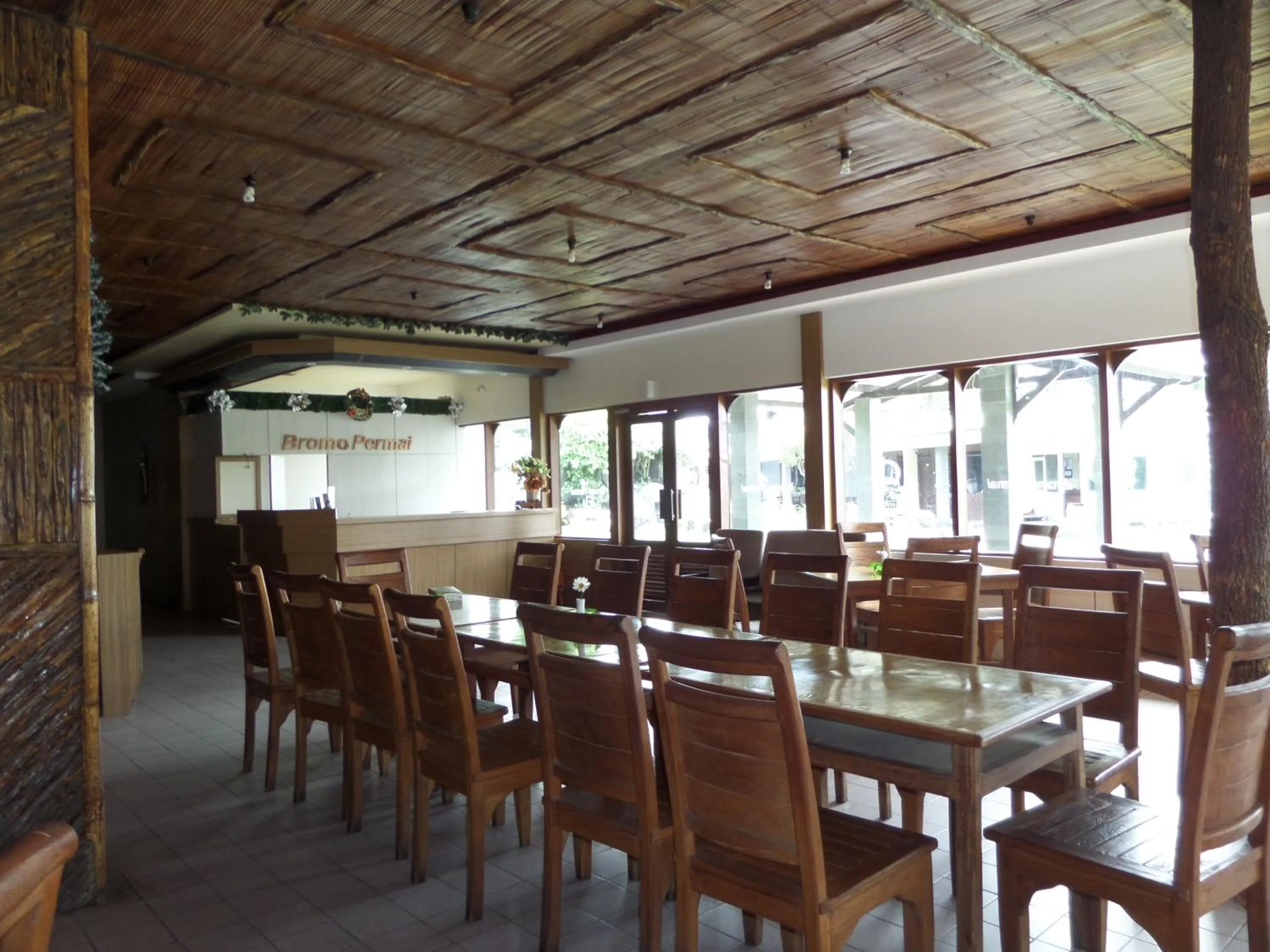 Restaurant/places to eat in Bromo Permai 1