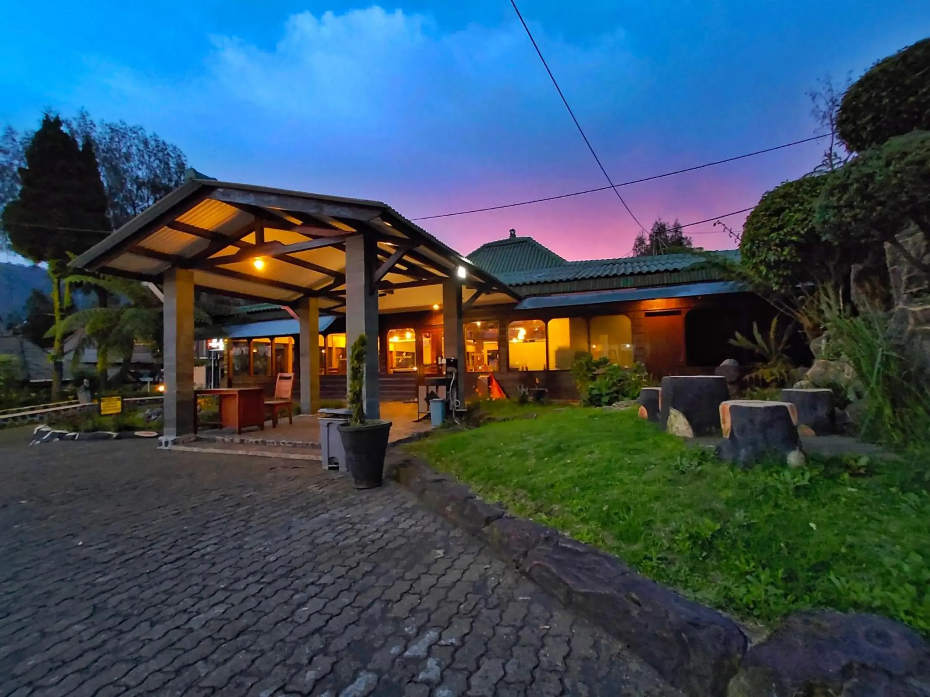 Property building in Bromo Permai 1 Property building in Bromo Permai 1