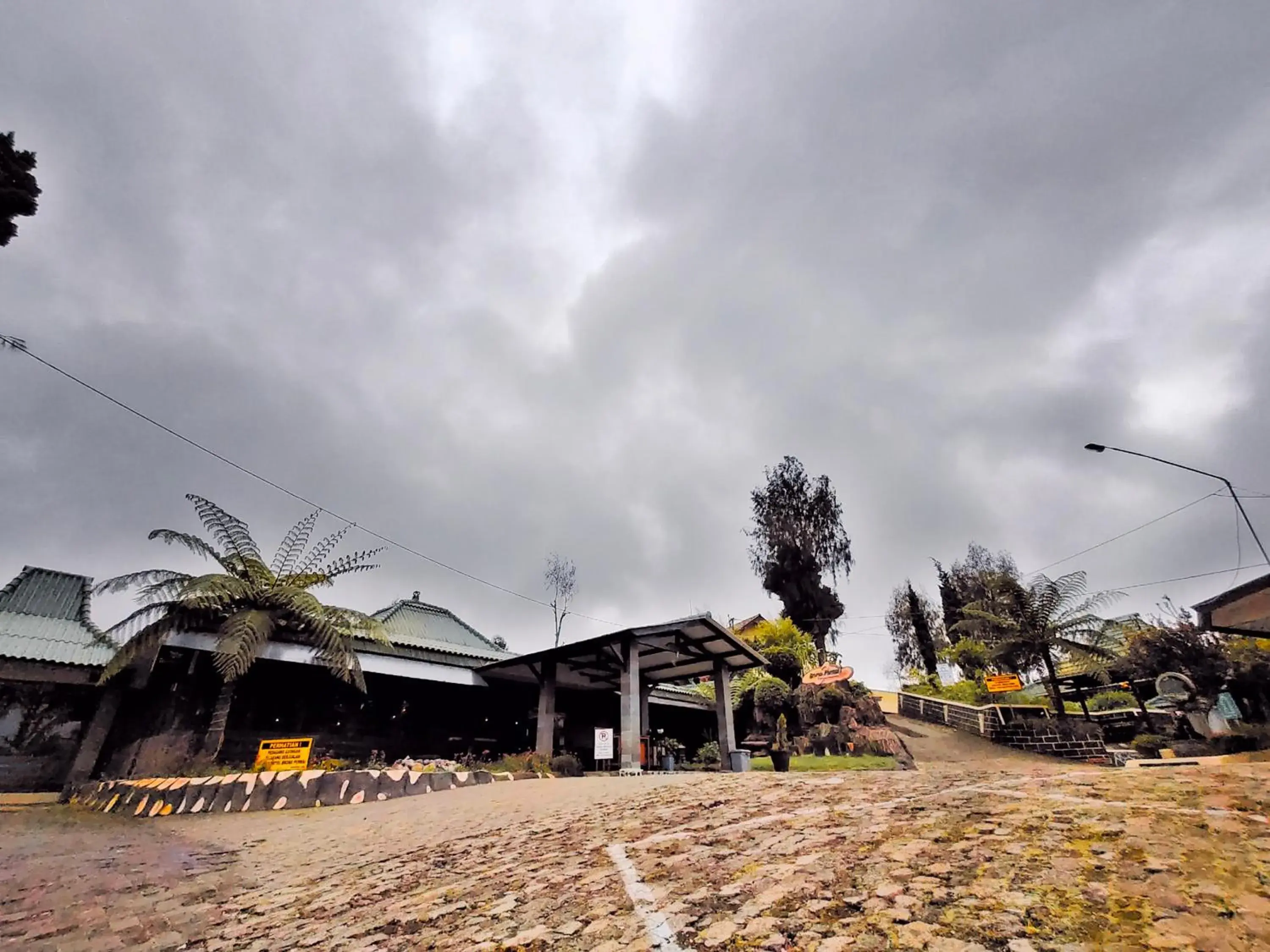 Property building in Bromo Permai 1 Property building in Bromo Permai 1