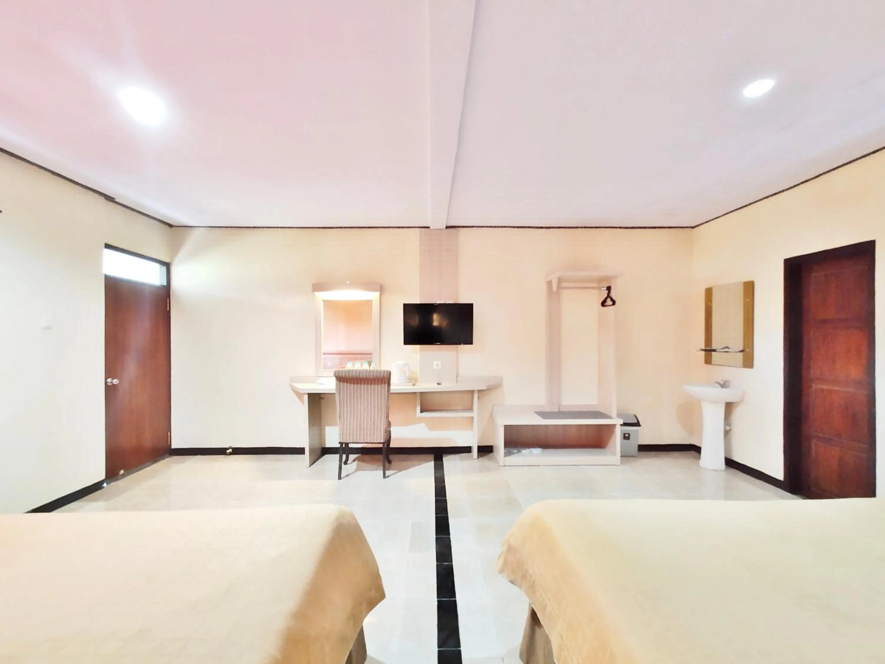 Bedroom, Bed in Bromo Permai 1