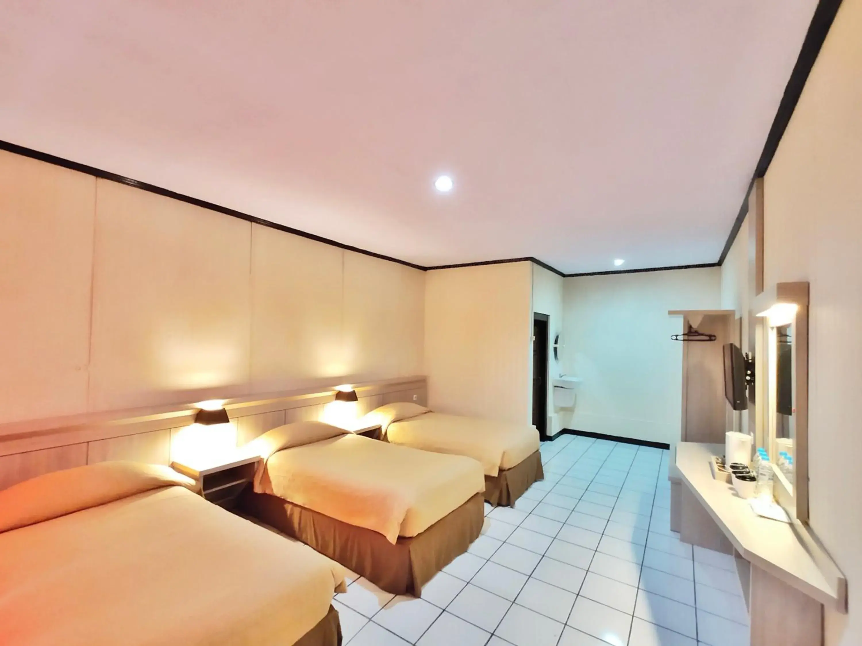 Standard Triple Room in Bromo Permai 1 Standard Triple Room in Bromo Permai 1