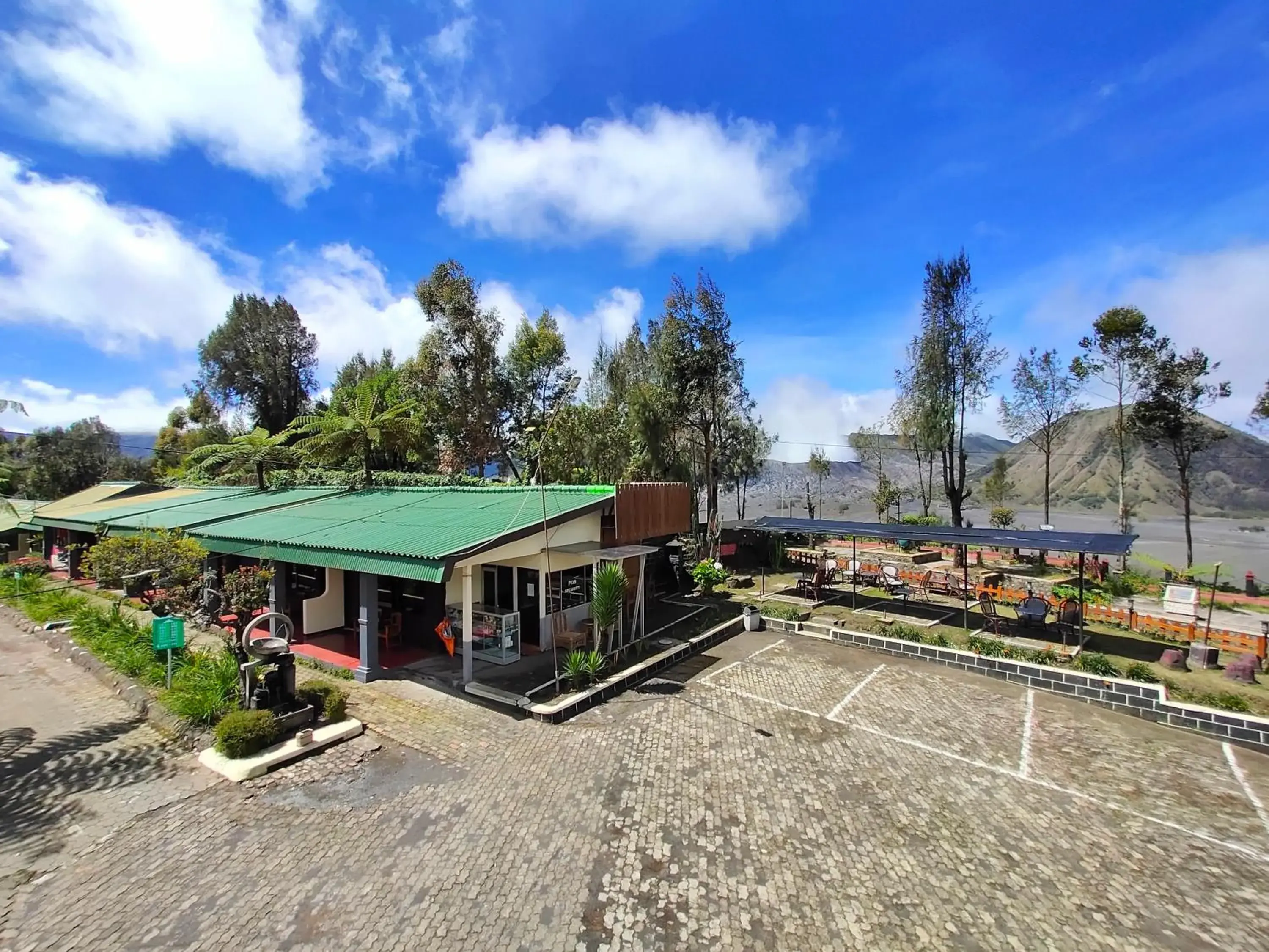Property building in Bromo Permai 1 Property building in Bromo Permai 1