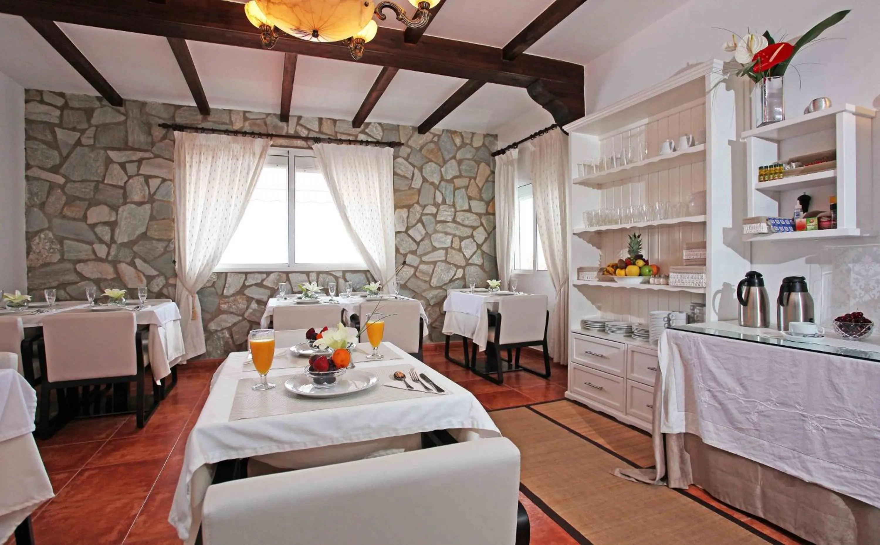 Restaurant/places to eat in Hotel Casa Rosa