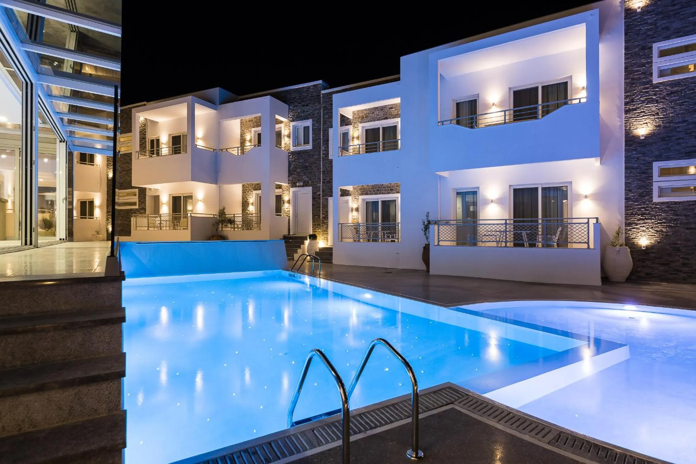 Summer in Cyano Hotel