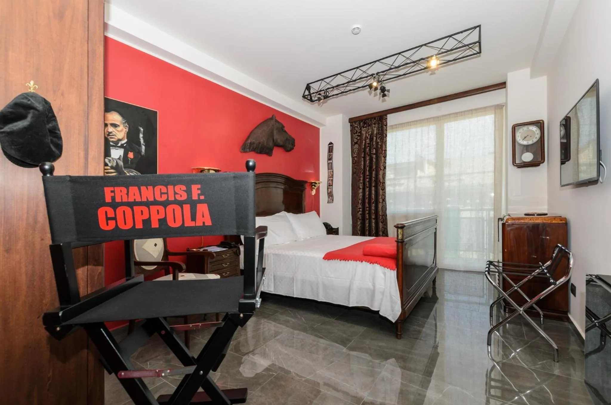 Photo of the whole room, Bed in Hotel CineApollo - Ogni camera un film!