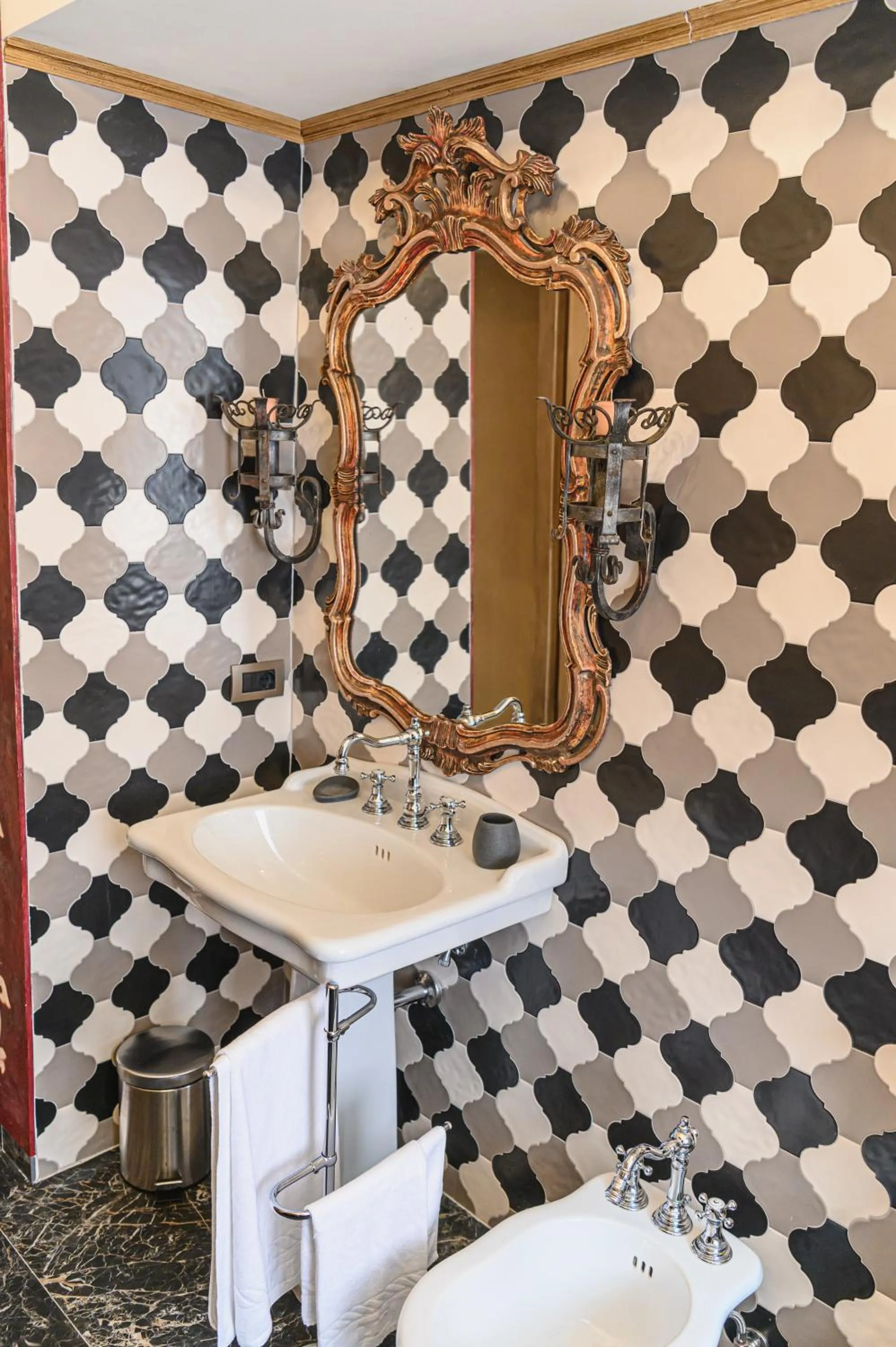 Bathroom in Hotel CineApollo - Ogni camera un film!