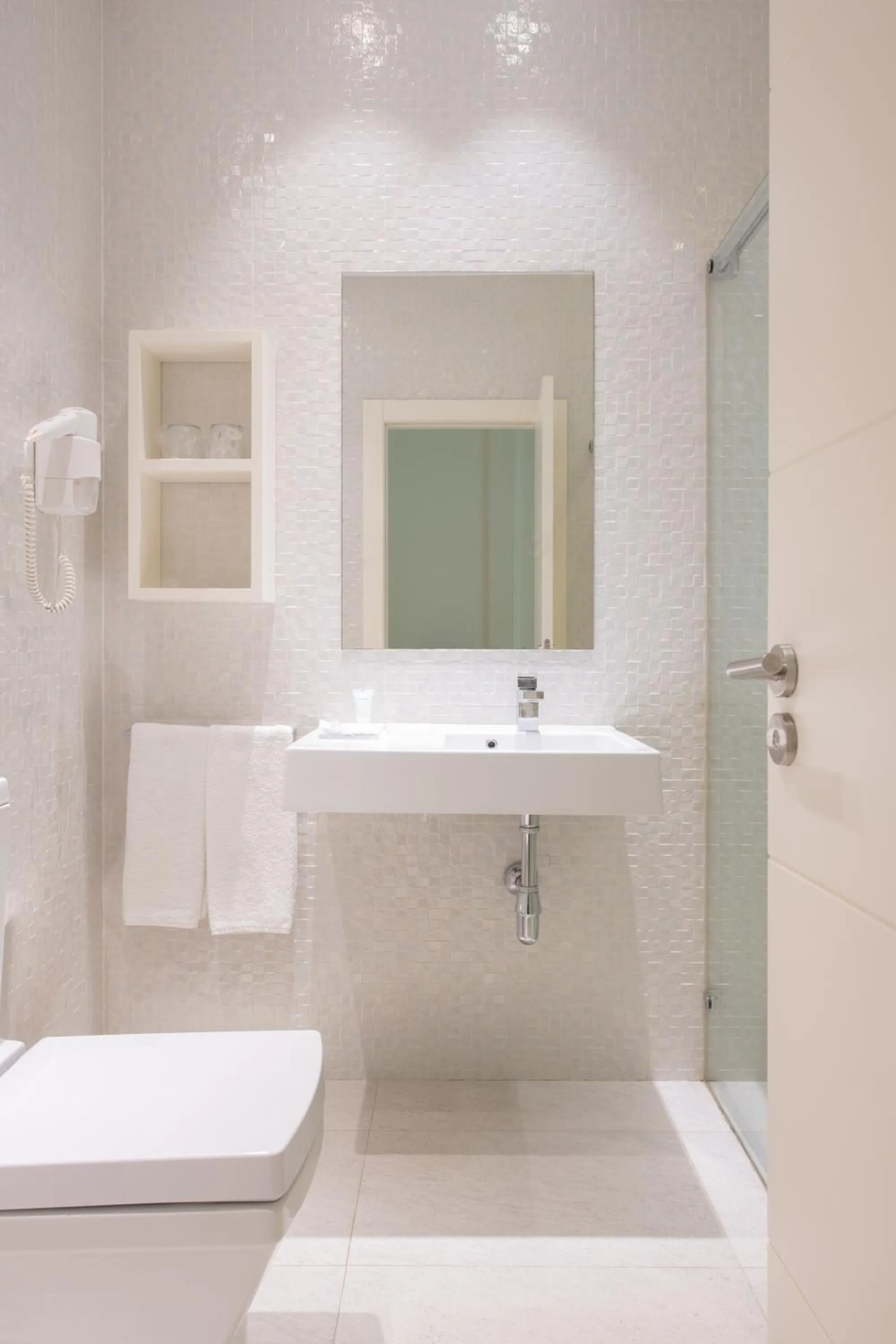 Shower in Hotel Atlántico