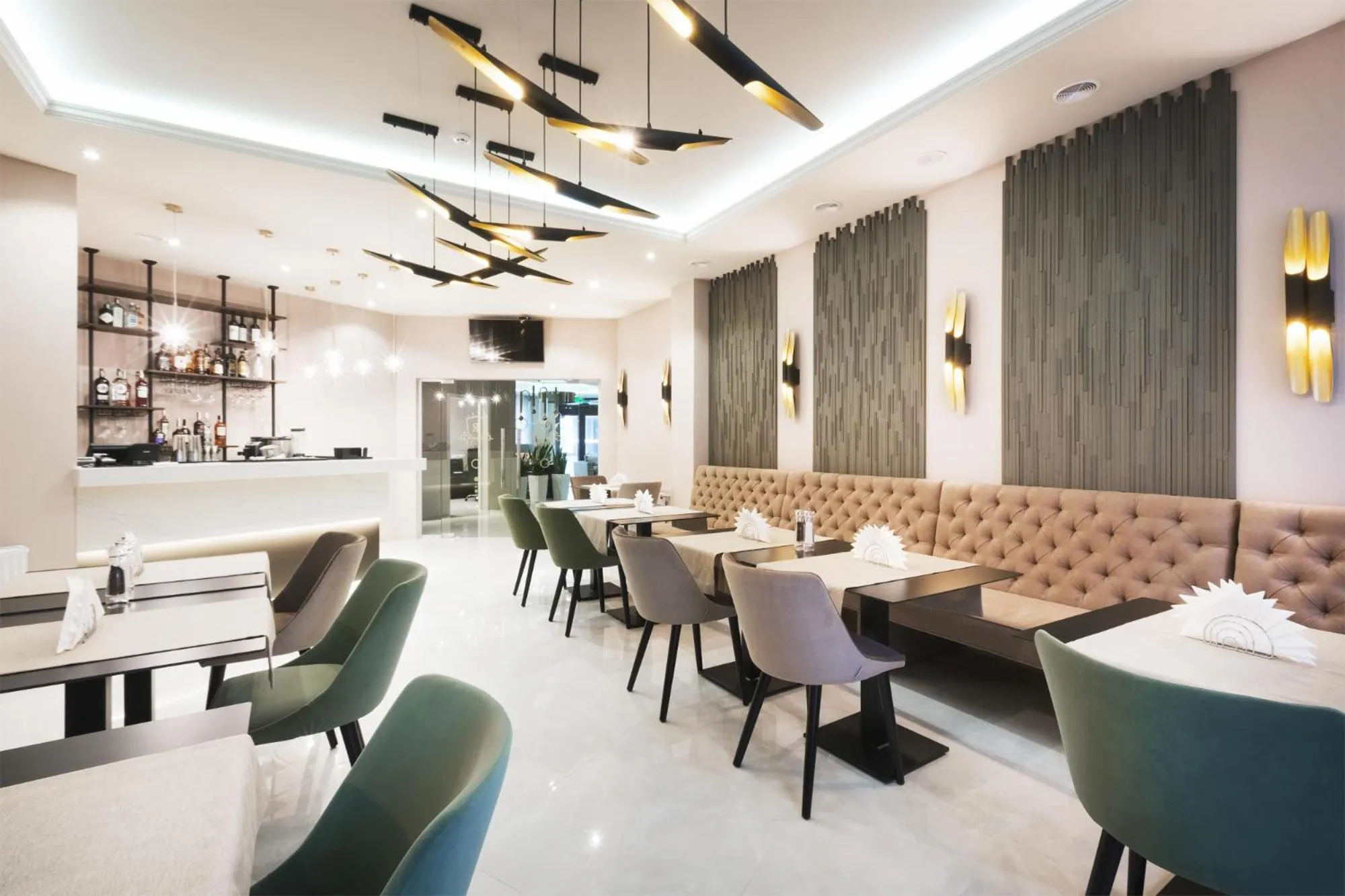 Restaurant/places to eat in Roxen Hotel&Spa