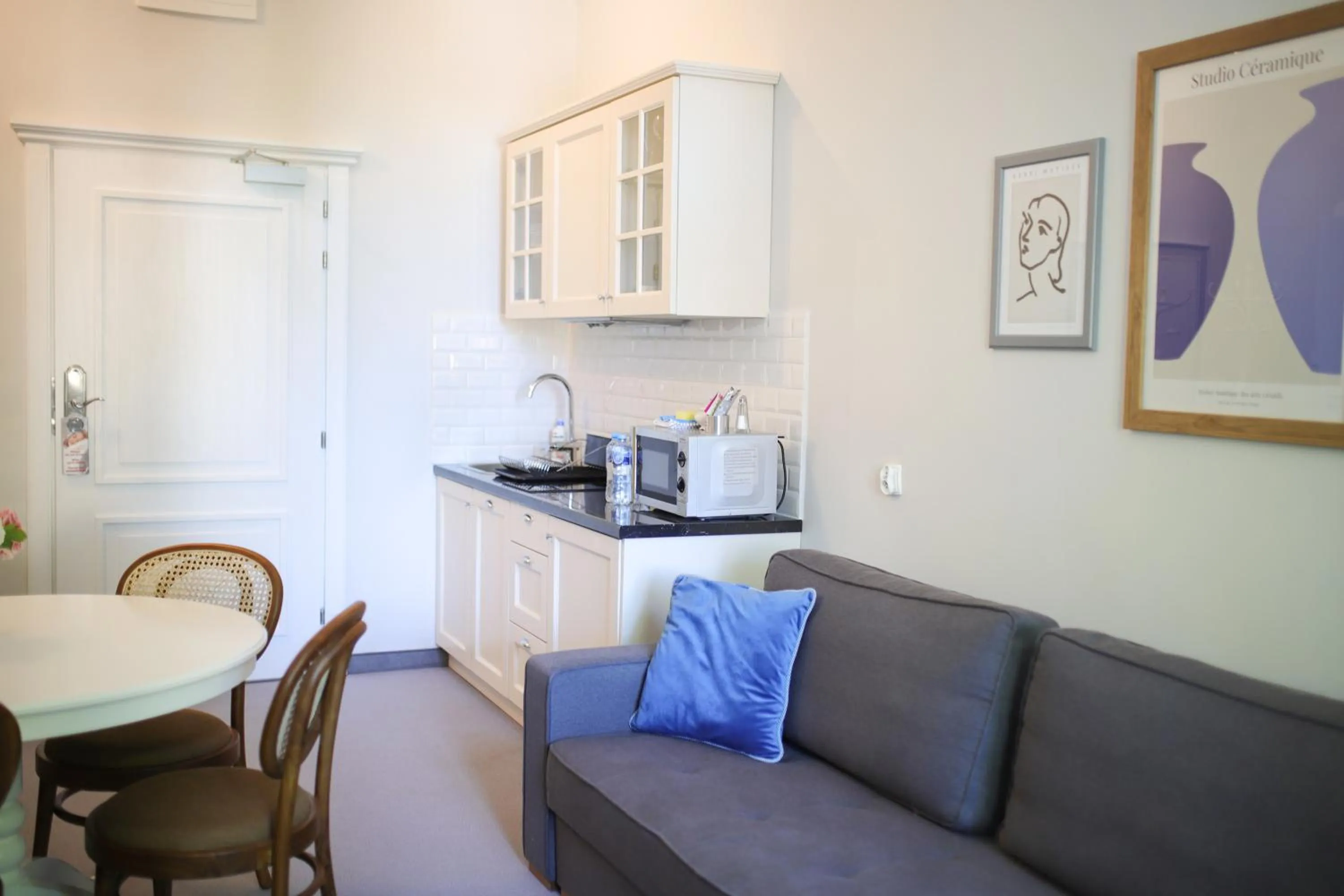 Kitchen or kitchenette in Willa Puck