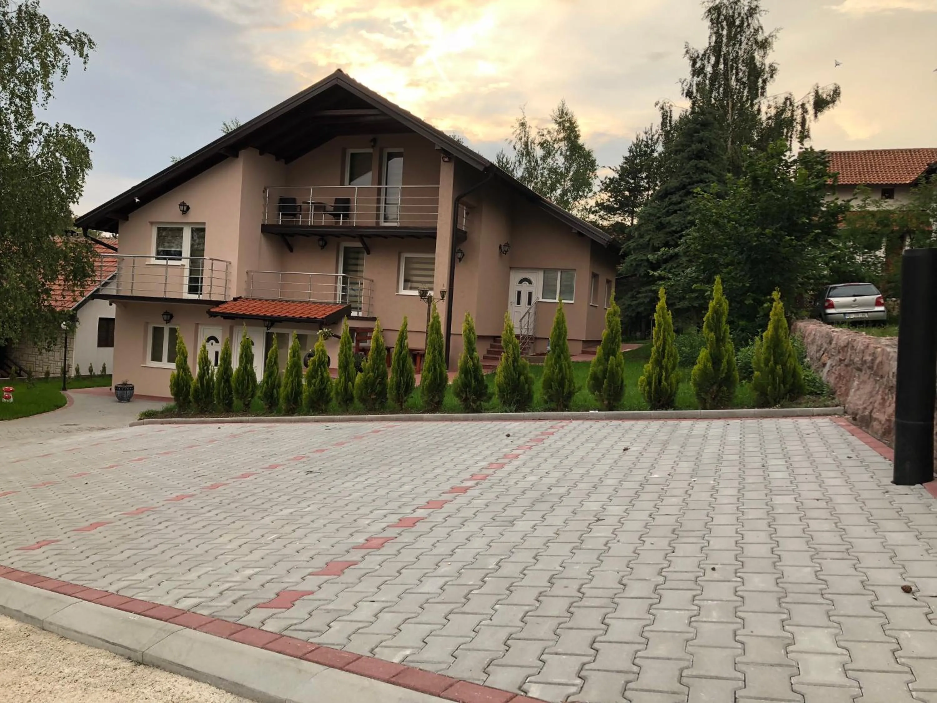 Property building in Vila Mistik