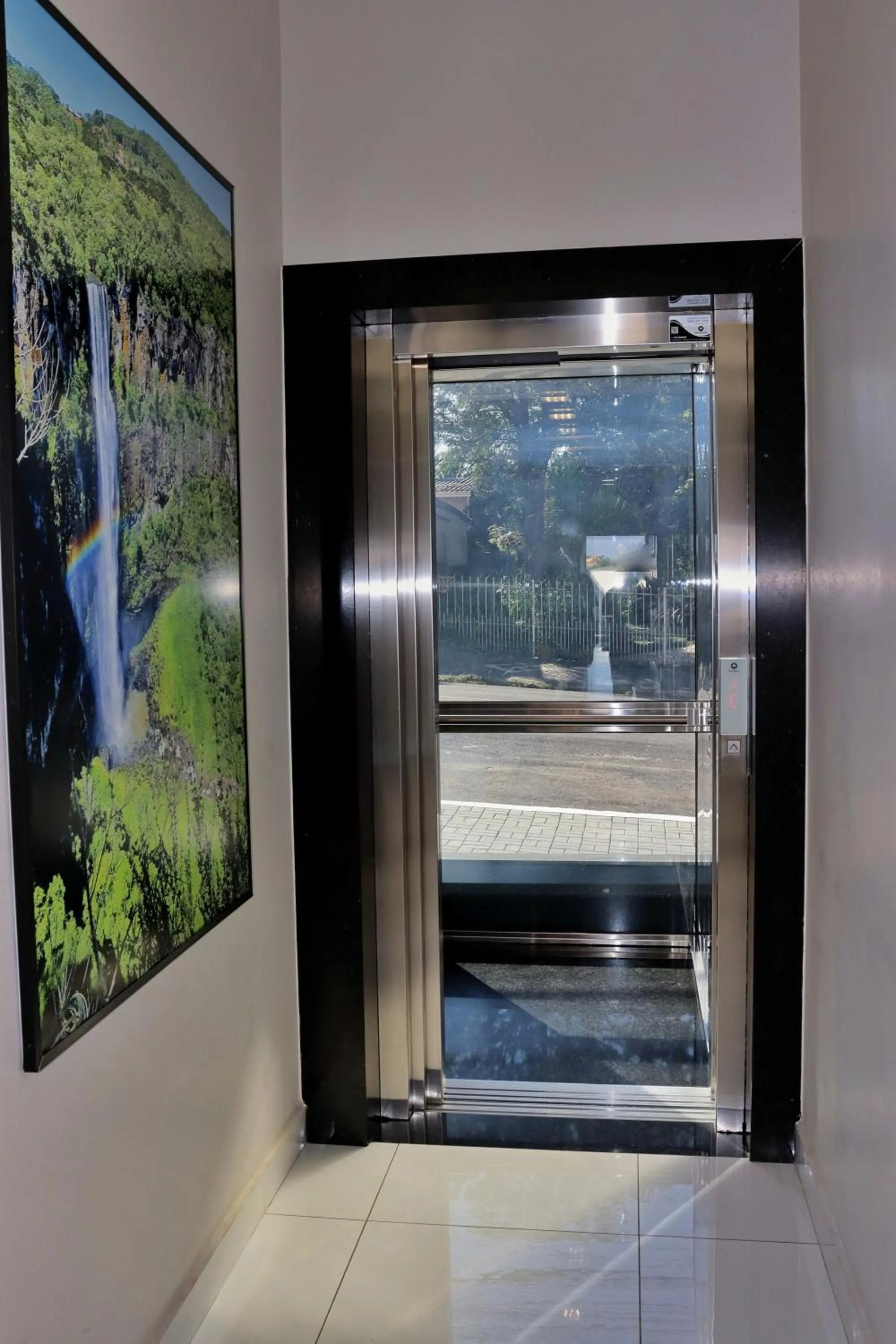 elevator in Prudentópolis Palace Hotel