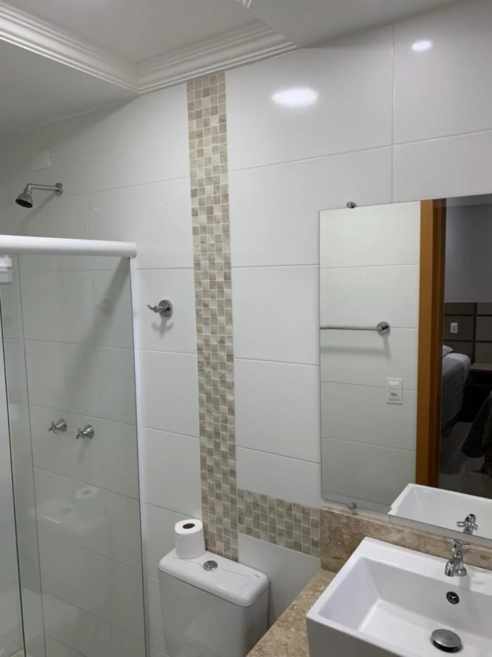 Shower in Prudentópolis Palace Hotel