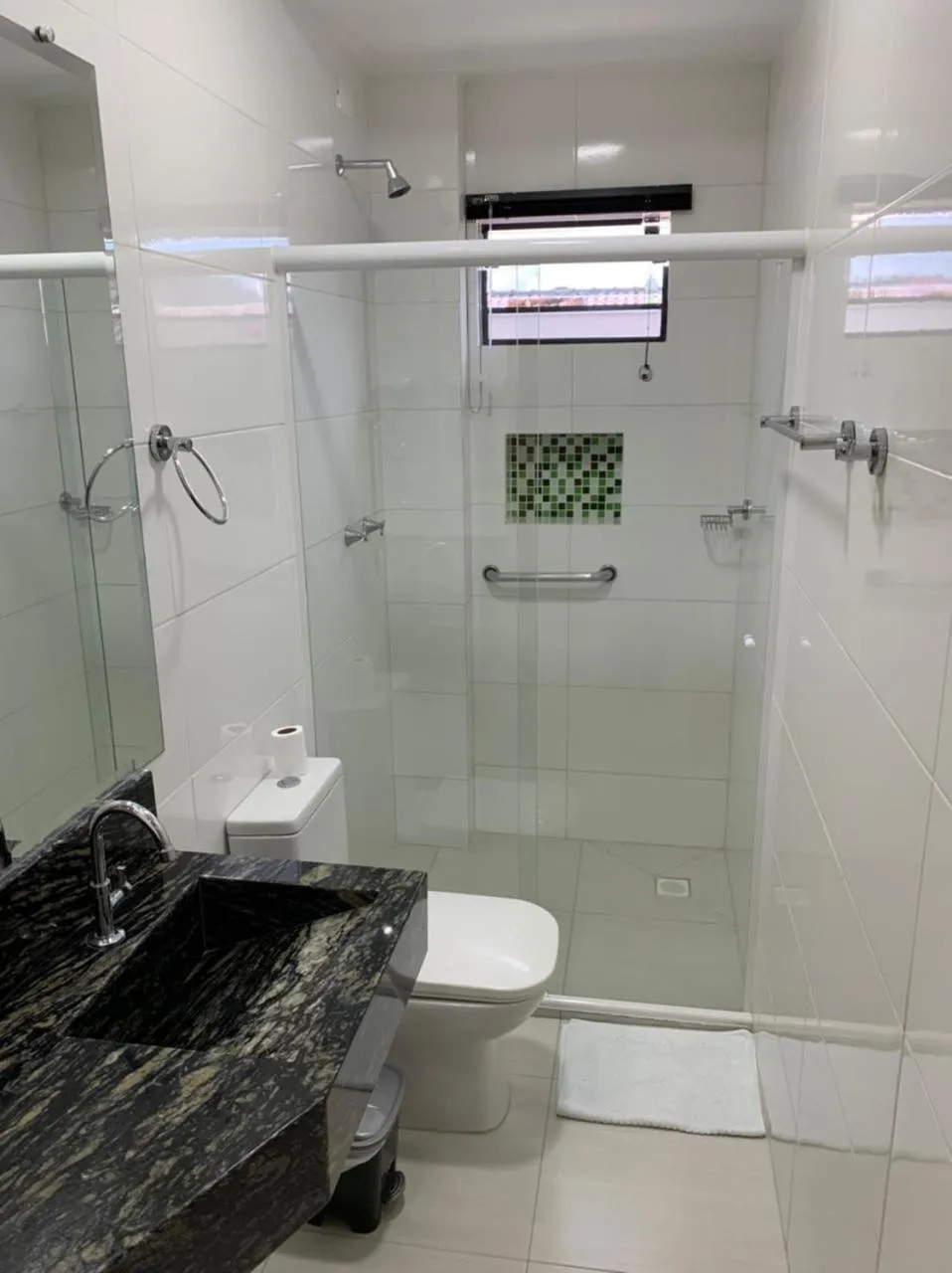 Shower in Prudentópolis Palace Hotel