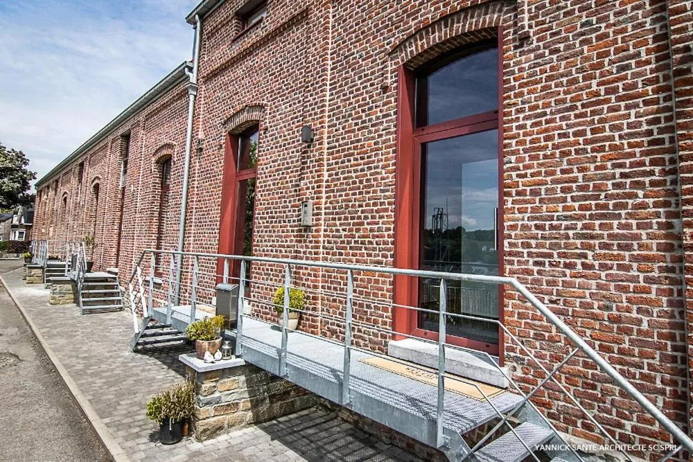 Facade/entrance in La Maraudeuse